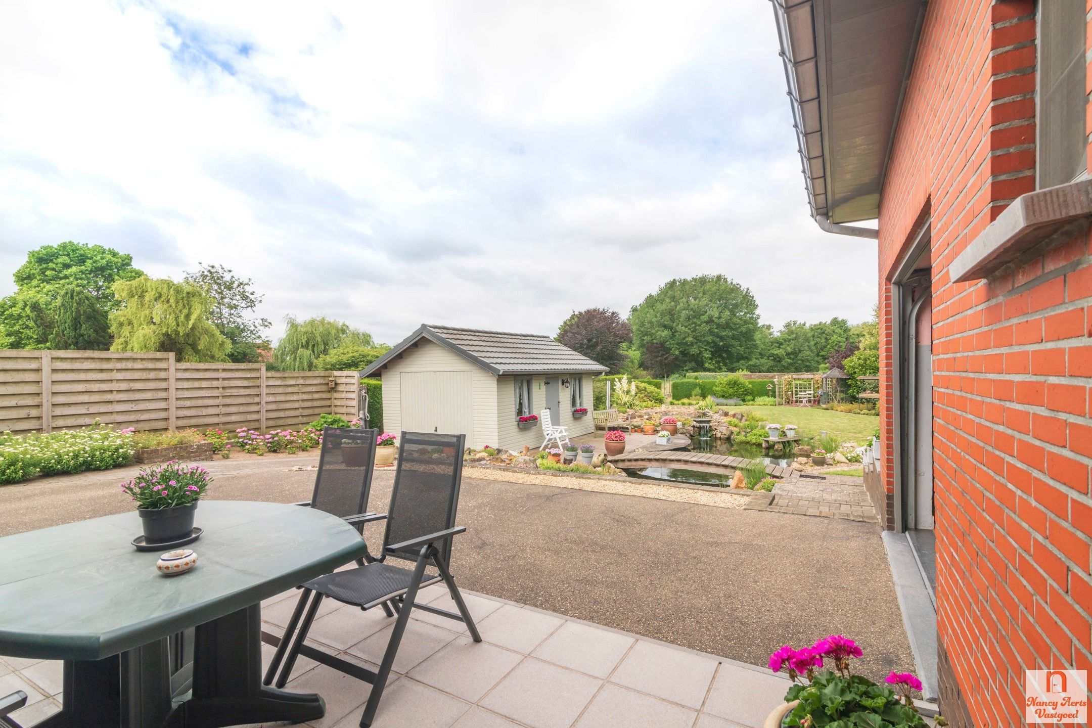 Verzorgde gelijkvloerse woning met zicht op groen in Koersel foto 5