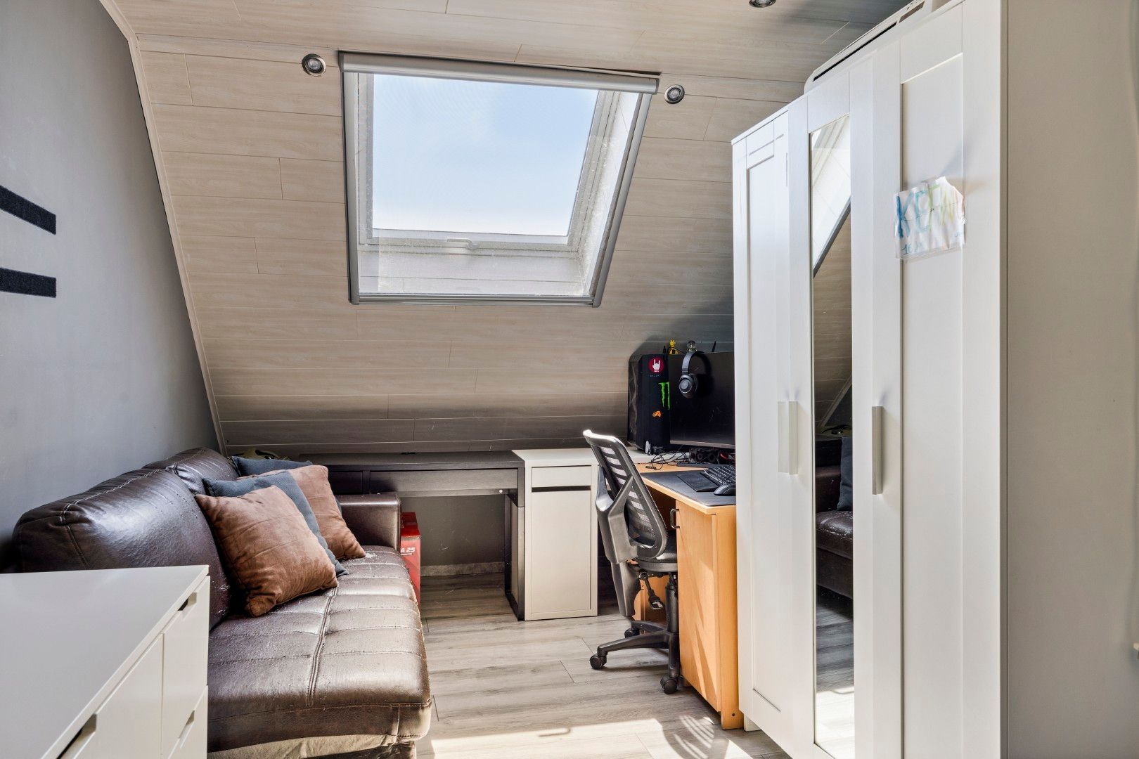 Verrassend ruime instapklare woning met 6 slaapkamers en zonnige tuin – hartje Meerbeke foto 32