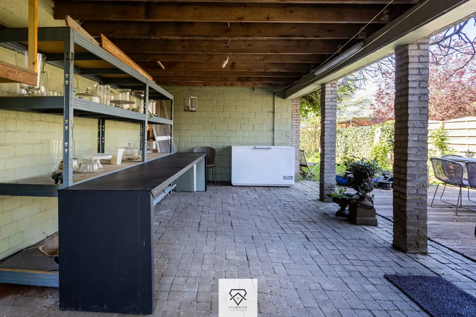 Gezinswoning met tuin en veel potentieel in het gegeerde Oostakker foto 28