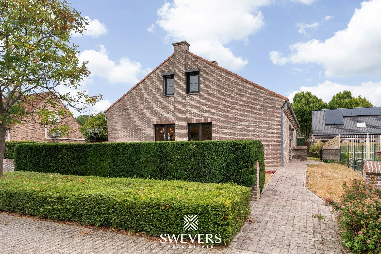 Instapklare gezinswoning met 5 slaapkamers en zonnige tuin te Genk foto 33