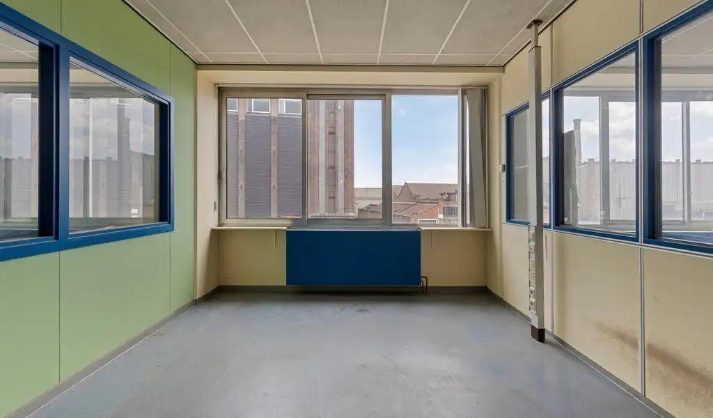 Logistiek bedrijfspand te huur op Vynckier site Gent foto 14