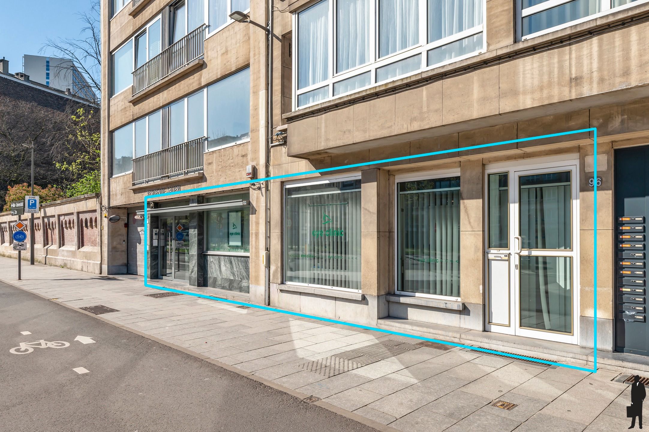 Goed onderhouden dokterspraktijk met 3 studio’s en 14 staanplaatsen foto 23