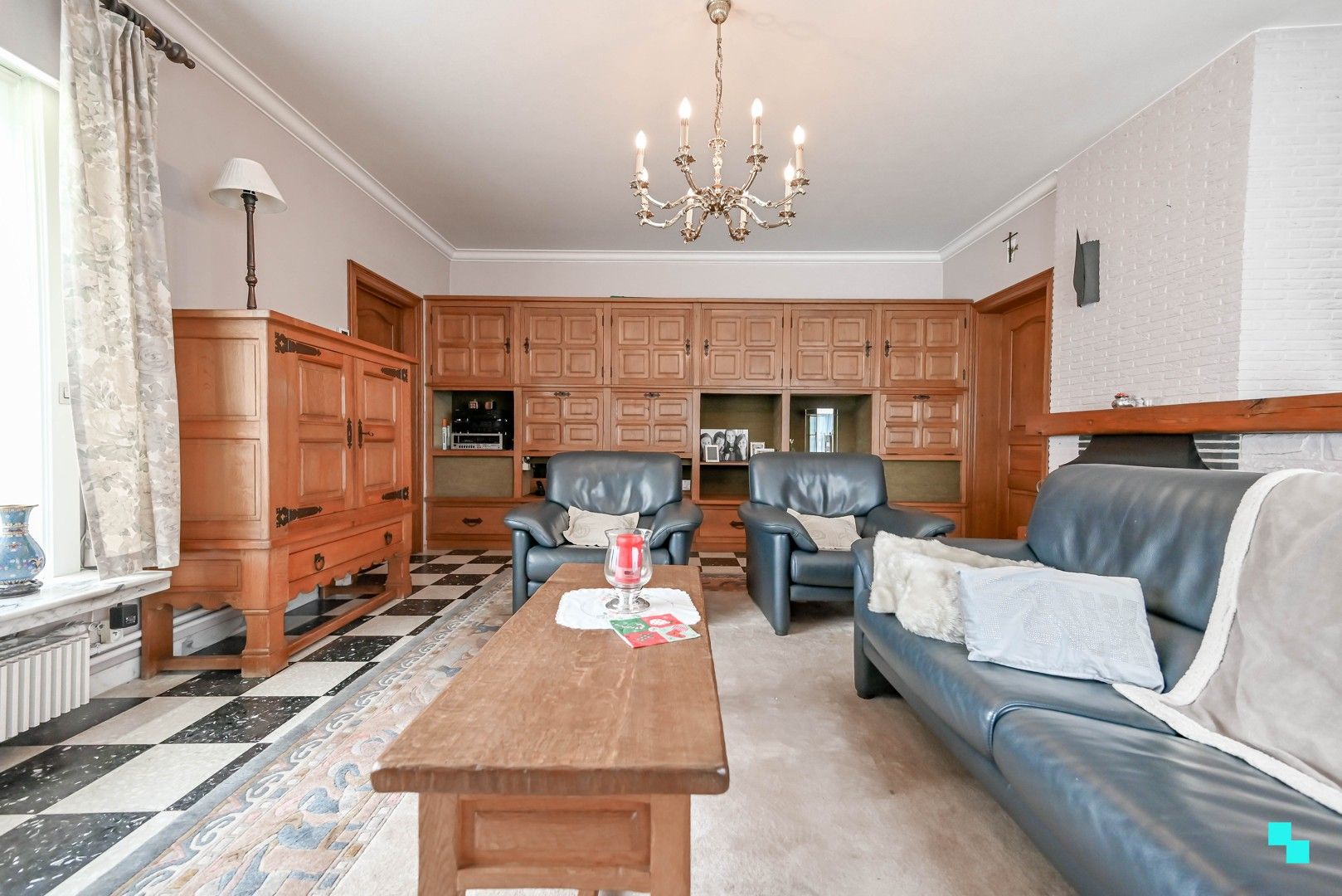 Charmante woning met prachtige tuin en drie slaapkamers te Izegem foto 7