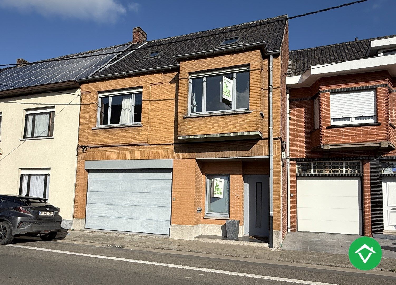 Ruime woning met 5 slaapkamers te Zwevezele  foto {{pictureIndex}}