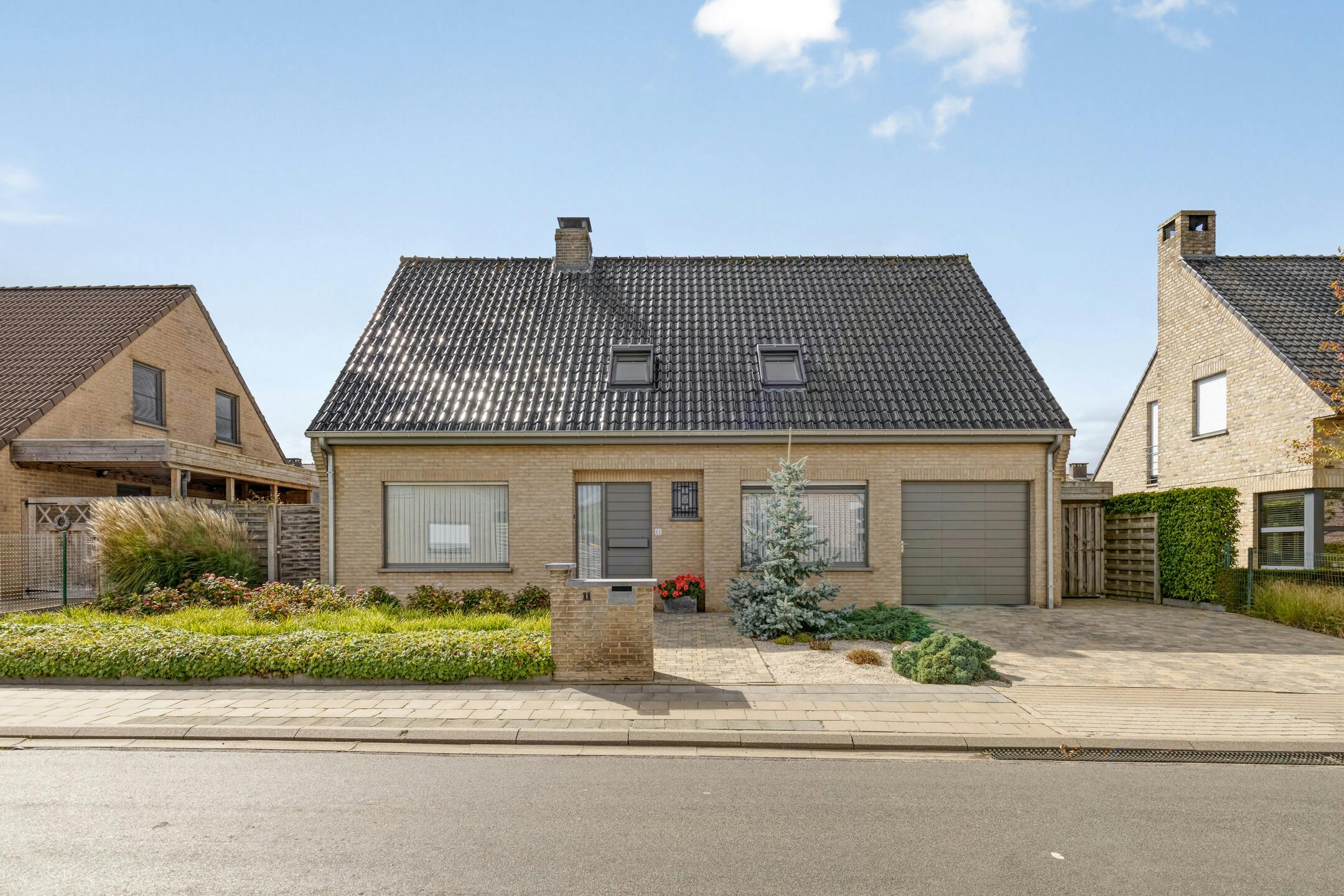 Villa te koop met 5 kamers in Dikkebus op 708m² foto 3