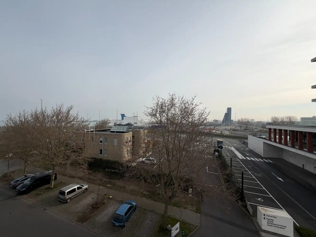 Appartement met twee slaapkamers en terras met zicht op de Haven te Zeebrugge. foto 7