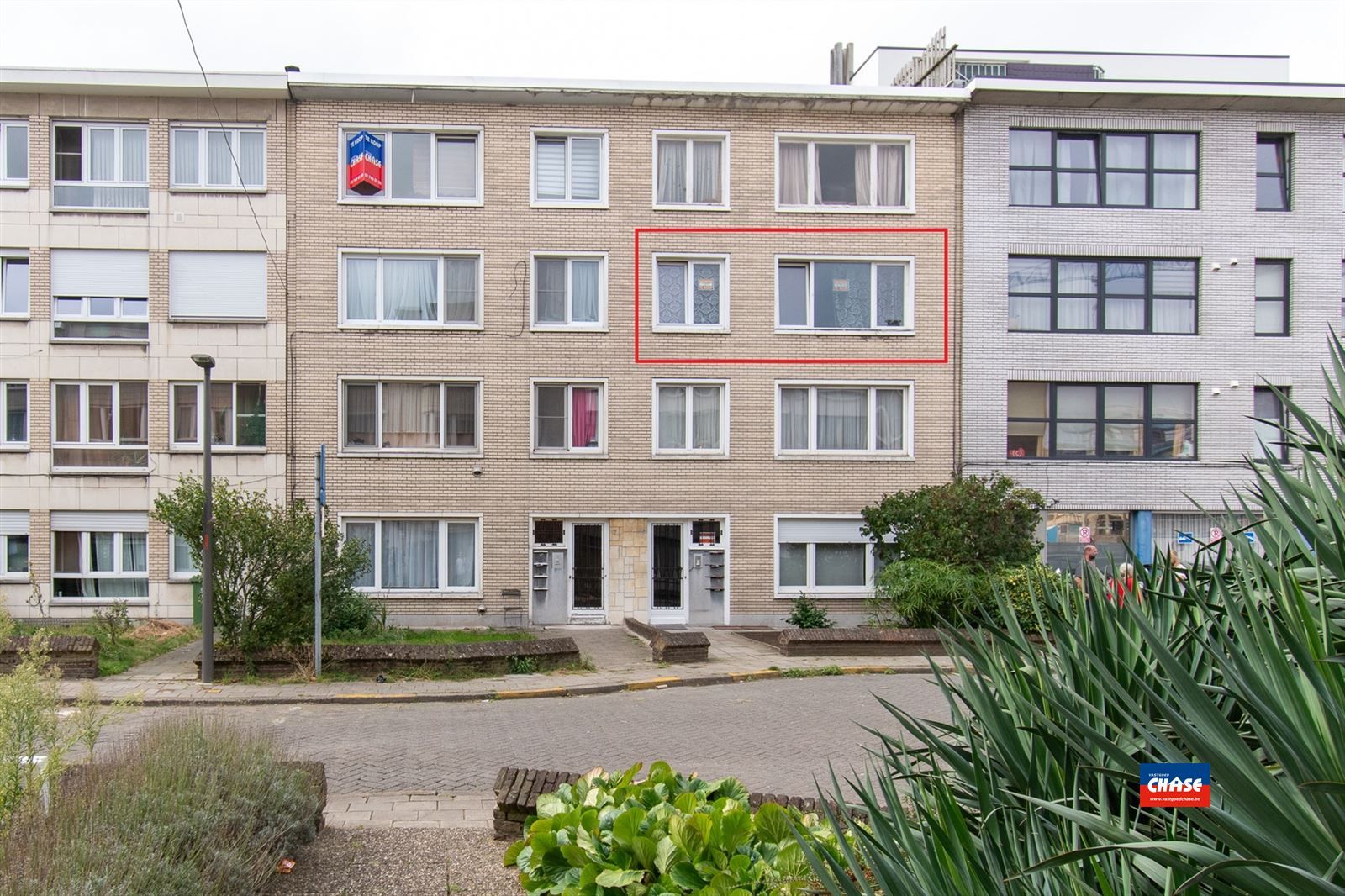 Appartement met 2 slaapkamers en 2 kelderbergingen foto 1