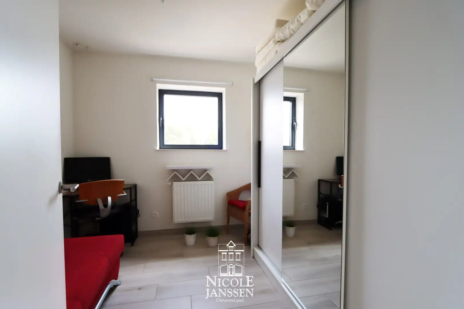 Ruim ingedeeld penthouse met drie slaapkamers en ruim terras in het centrum  foto 11