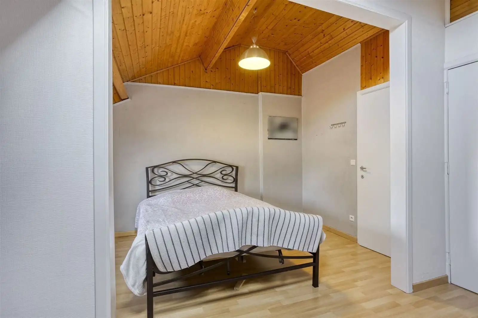 Unieke kans : Horeca met parking en instap klare woonst met 5 slaapkamers foto 22