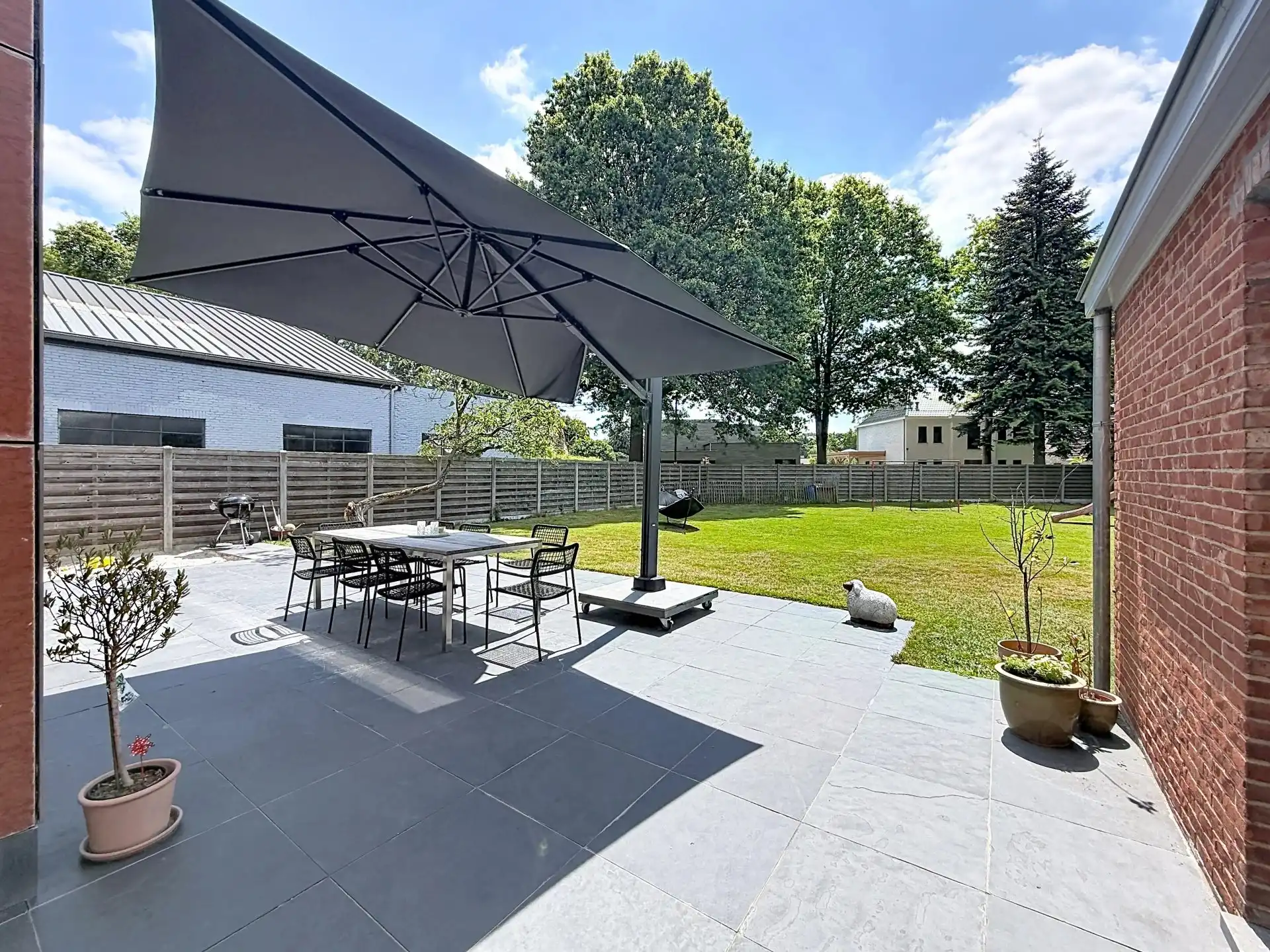 Verrassend ruime instapklare woning met 3 slaapkamers op een mooi perceel. foto 35