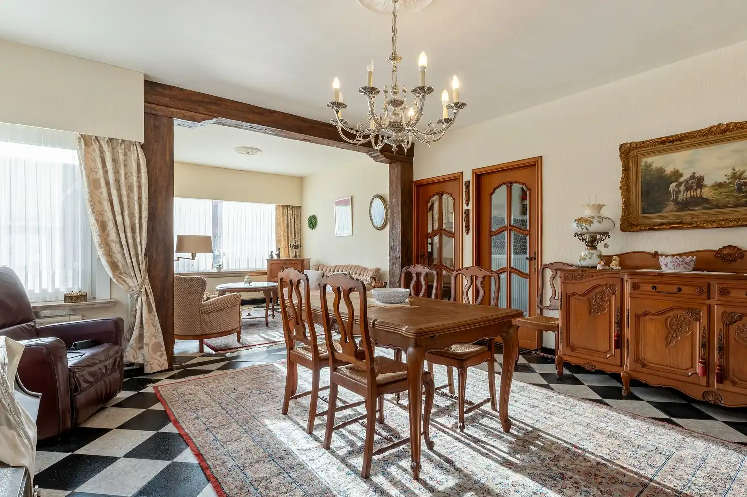 Goed onderhouden woning met tuin. foto 8