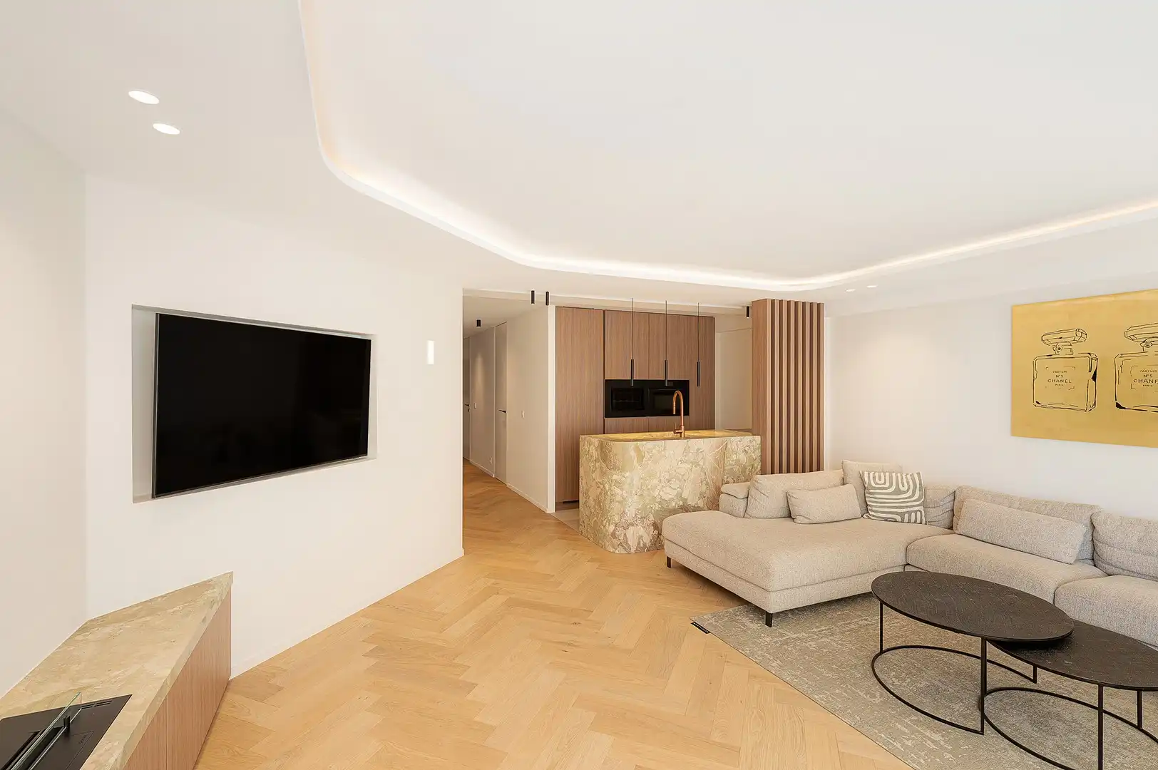 Gerenoveerd 3 slaapkamerappartement met zijdelings zeezicht. foto 8