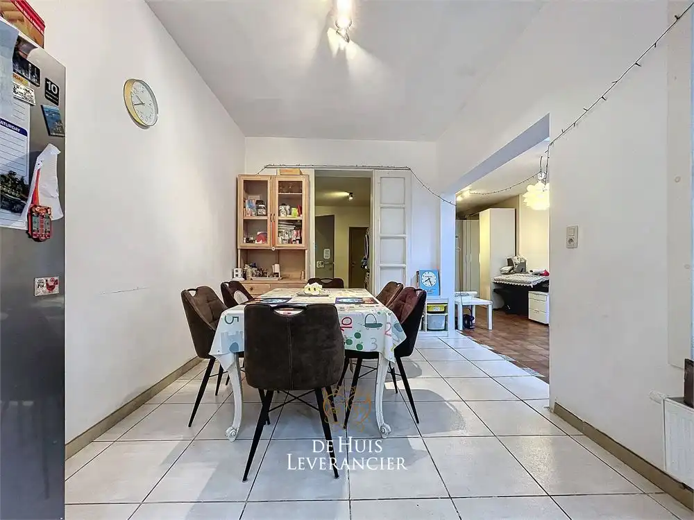 RUIME woning te koop (8 slpks, 2 badk) die ook perfect als tweewoonst kan dienen foto 51