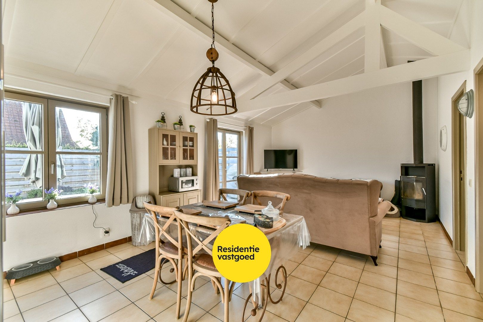 Vakantiewoning met tuin, parkeerplaats en 2 slaapkamers foto 3