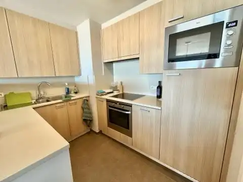 Res. Commodore - gemeubeld 2 slpk app. met terras en mogelijkheid tot huren van een garage ! foto 8