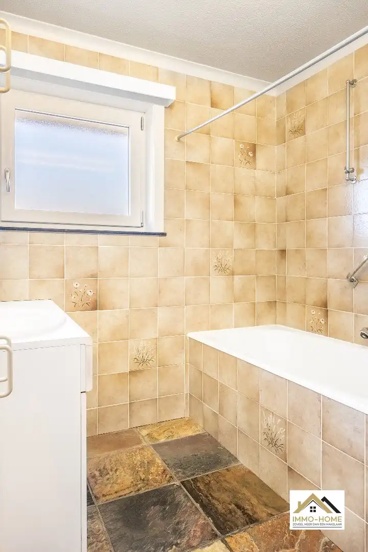 Te renoveren woning op uitstekende locatie te Lochristi  foto 20