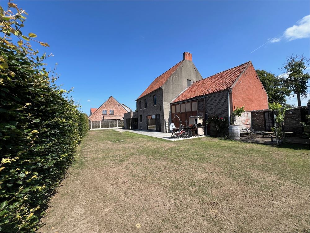 Instapklare woning met veel potentieel! foto 10