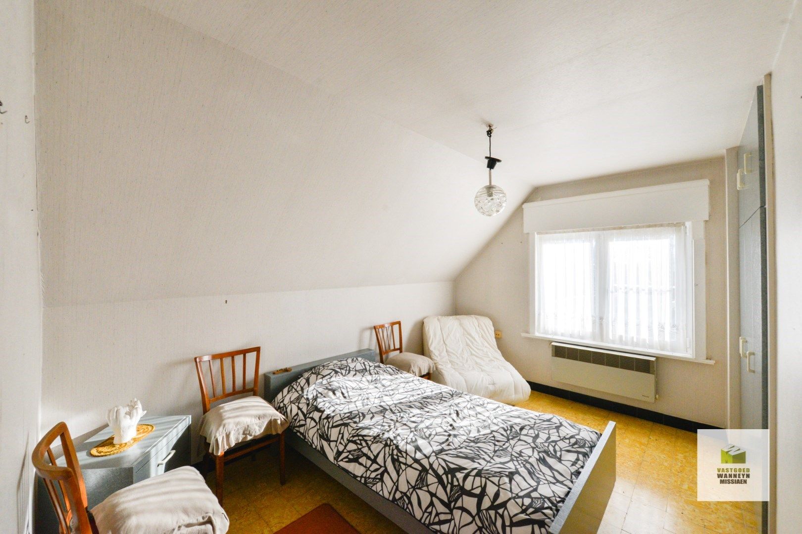 Te renoveren woning met kantoor/toonzaal met grote parking  foto 15