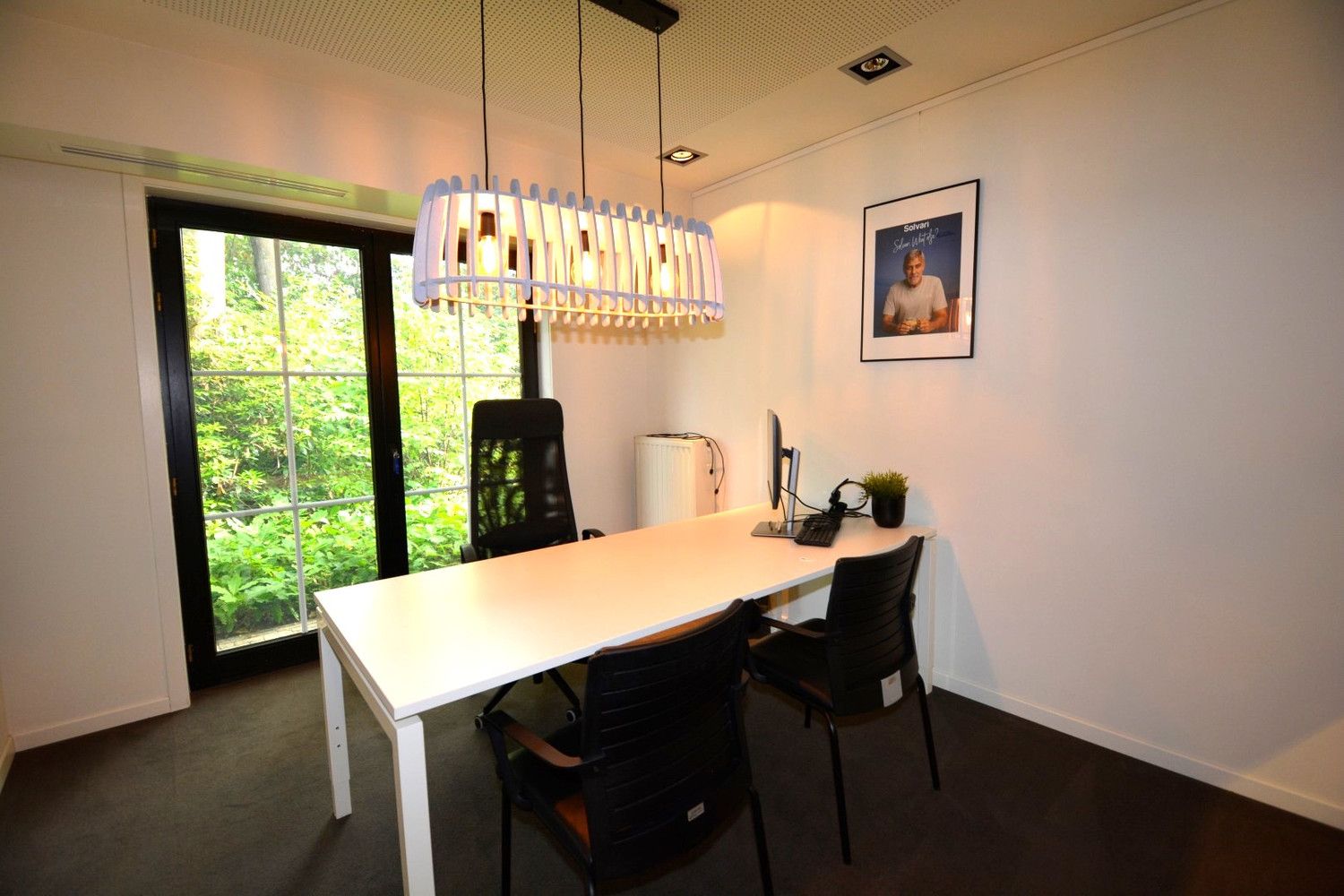 VERZORGD KANTOORGEBOUW MET PARKING! foto 13