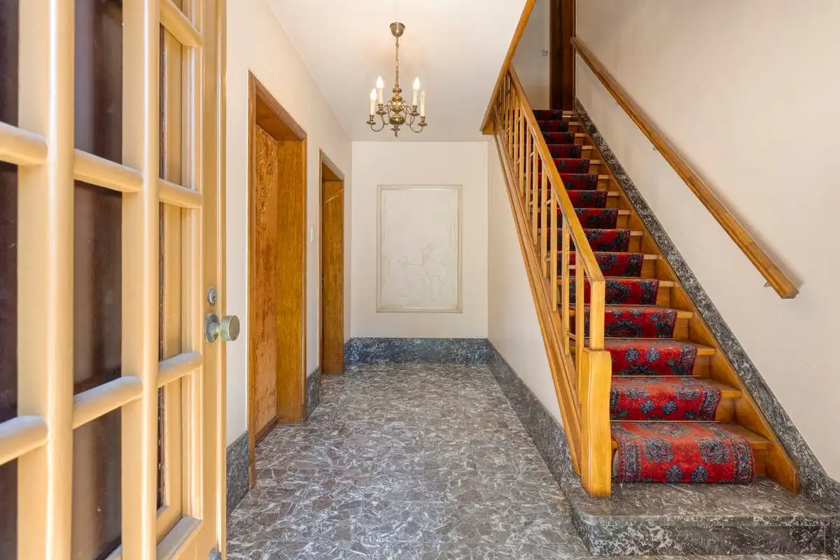Karaktervolle gezinswoning op 1524m² te koop in Bissegem! foto 2