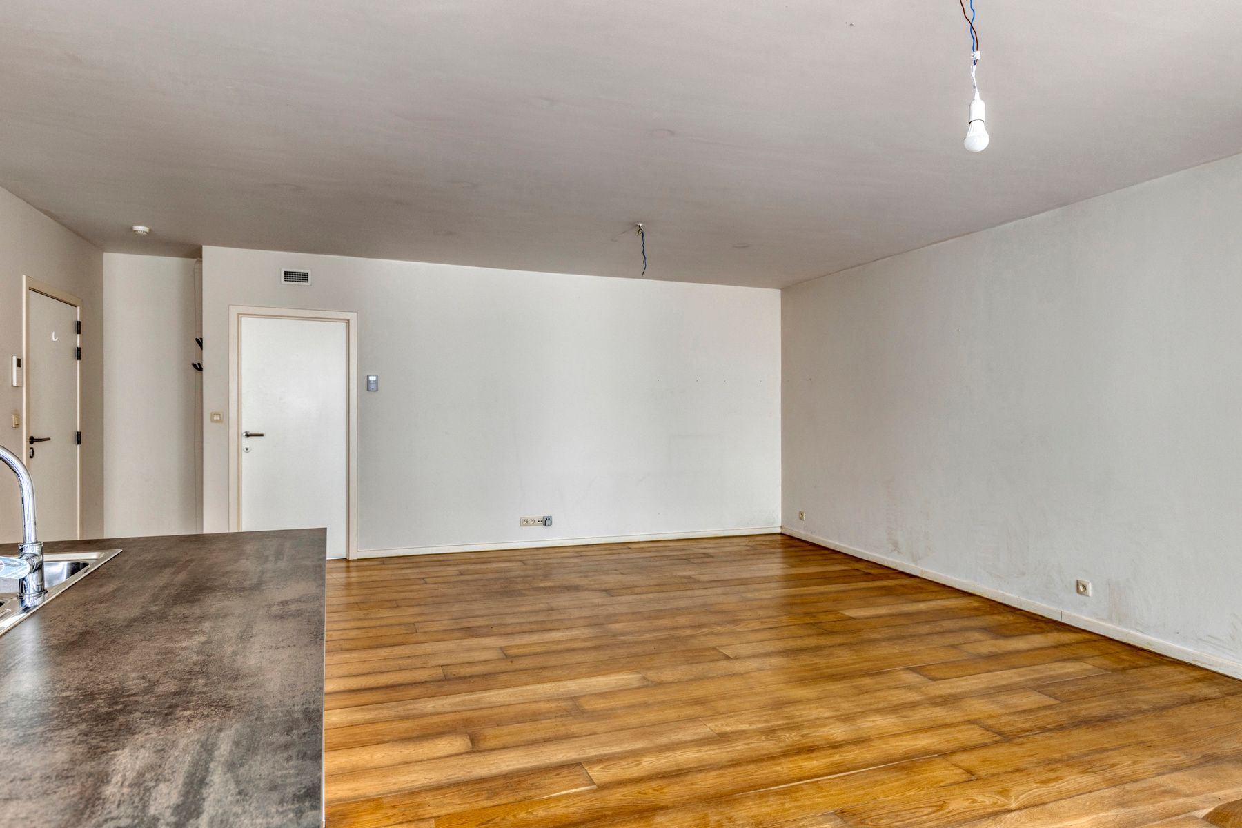 3 slaapkamers, 2 terassen en STAANPLAATS INBEGREPEN IN PRIJS foto 6
