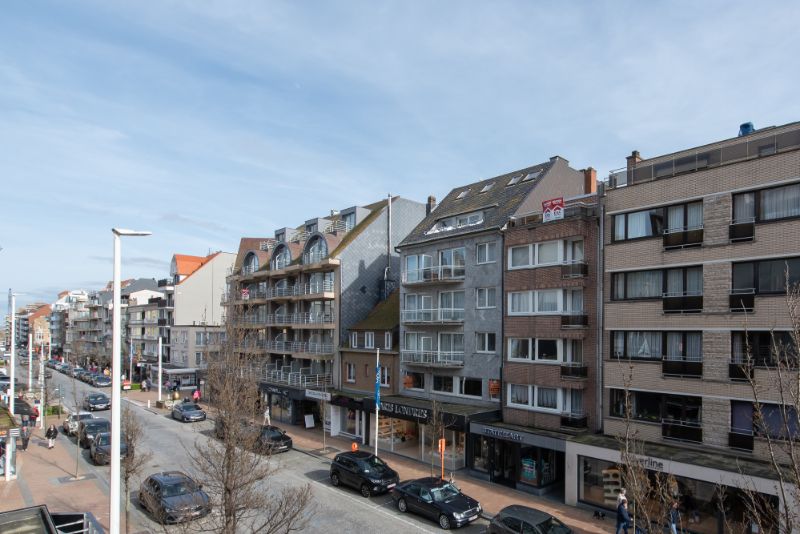 Instapklaar appartement met 2 slpk in de winkelstraat. foto 27