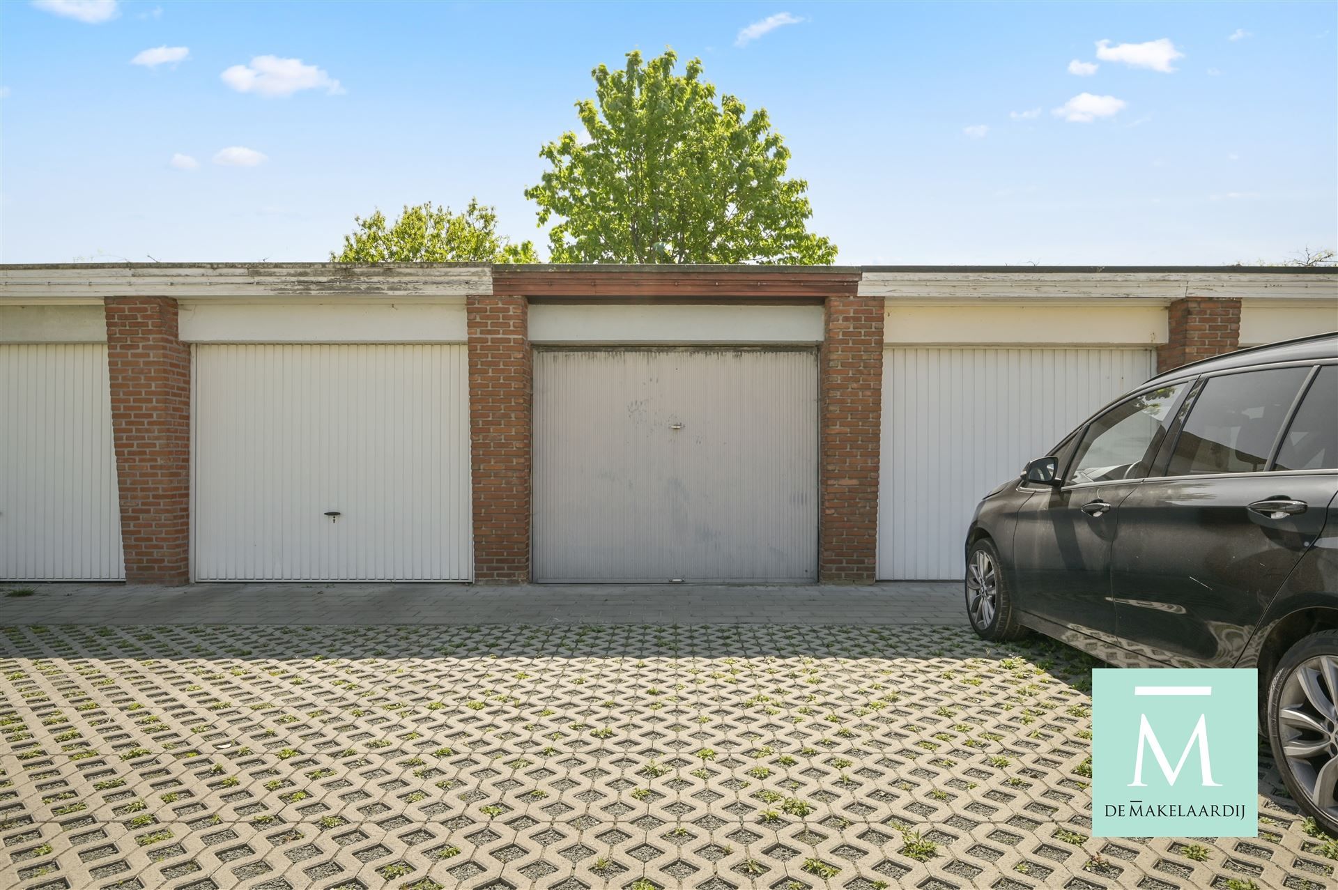 Op te frissen woning met achteruitweg, 3 slaapkamers en tuin op toplocatie! foto 13
