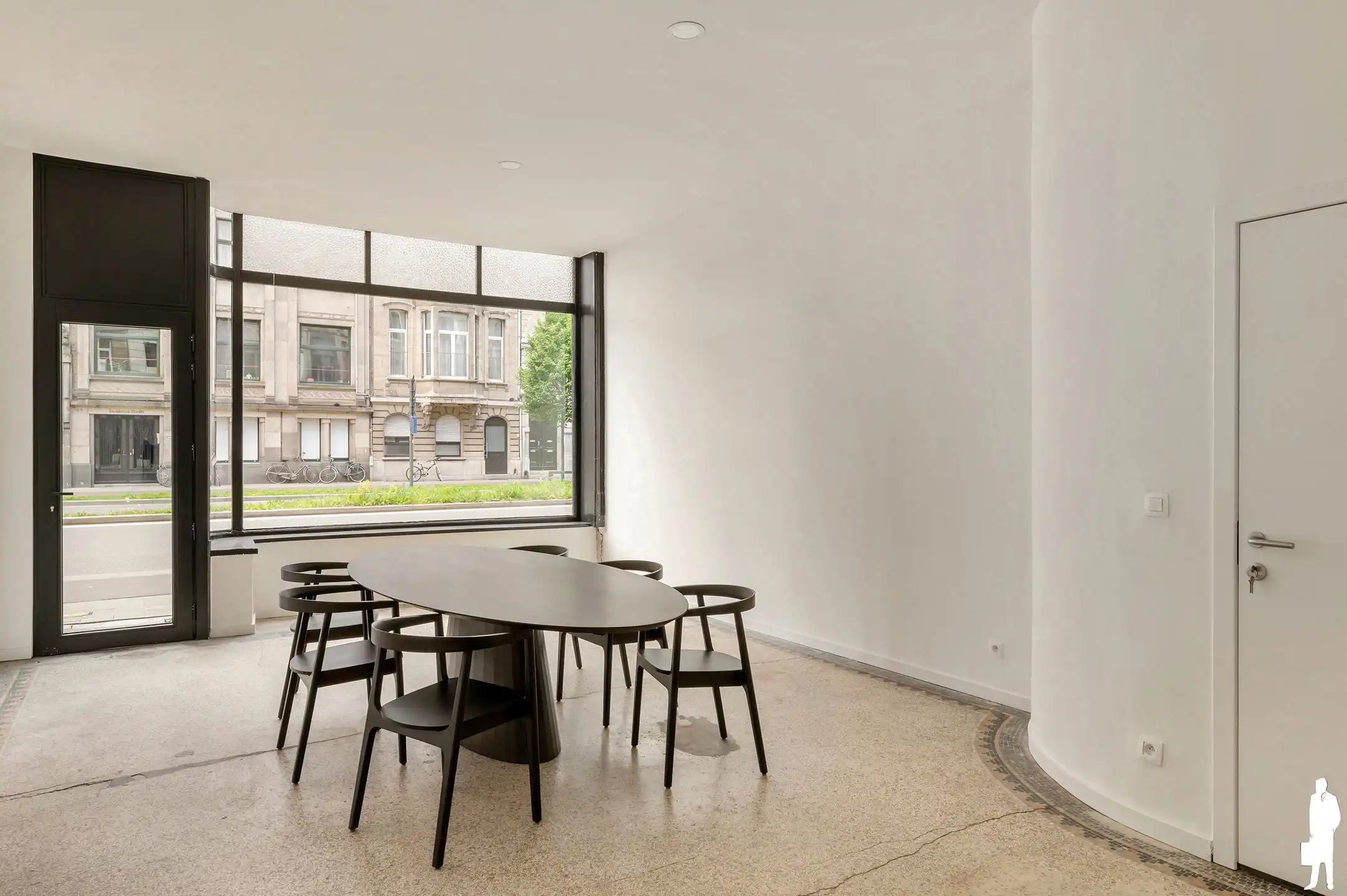 Gerenoveerde duplex met terras foto 3