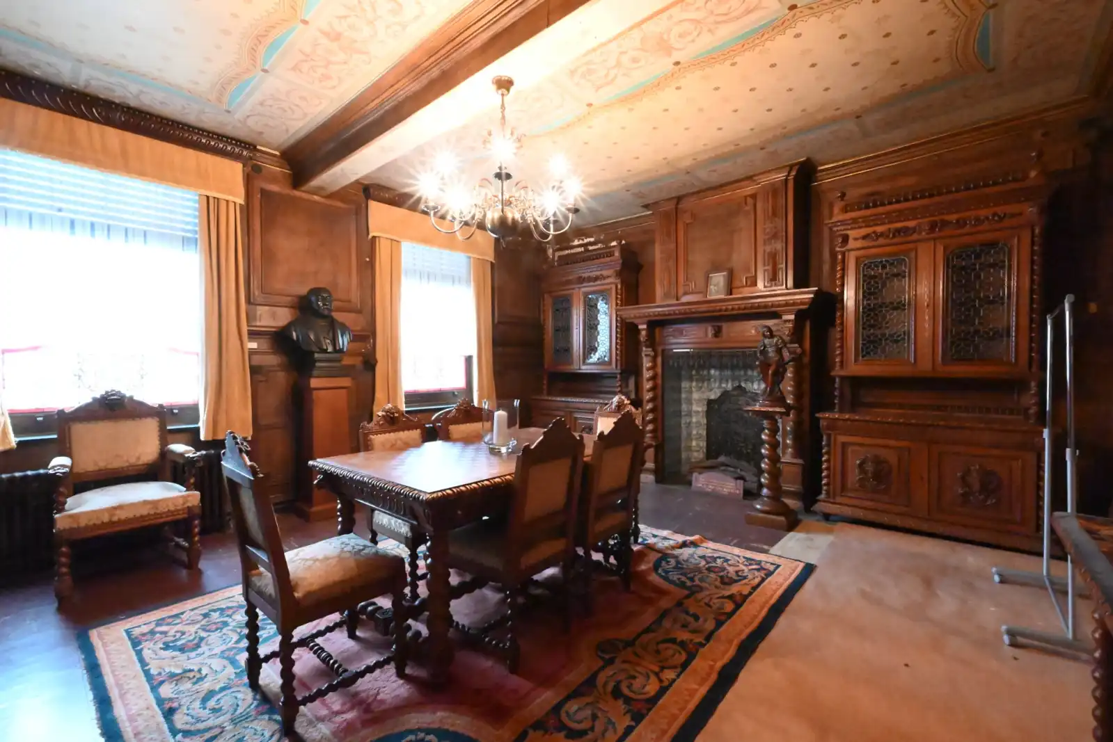 Herenhuis op de markt van Ardooie foto 17