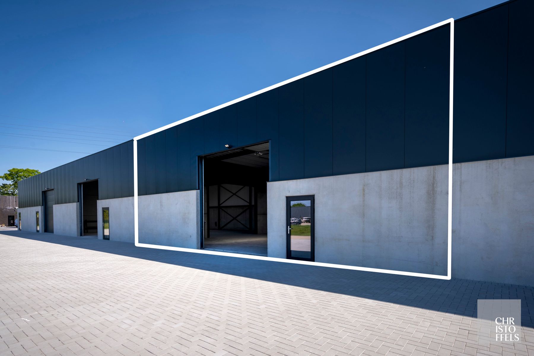 Nieuwe KMO-unit van 225m² op bedrijventerrein in Lanklaar!  foto 2