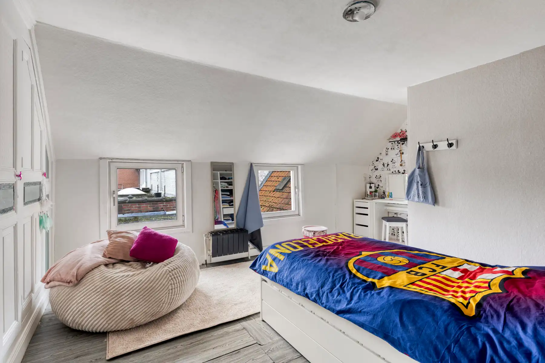 Goedgelegen woning met tuin en garage! foto 18