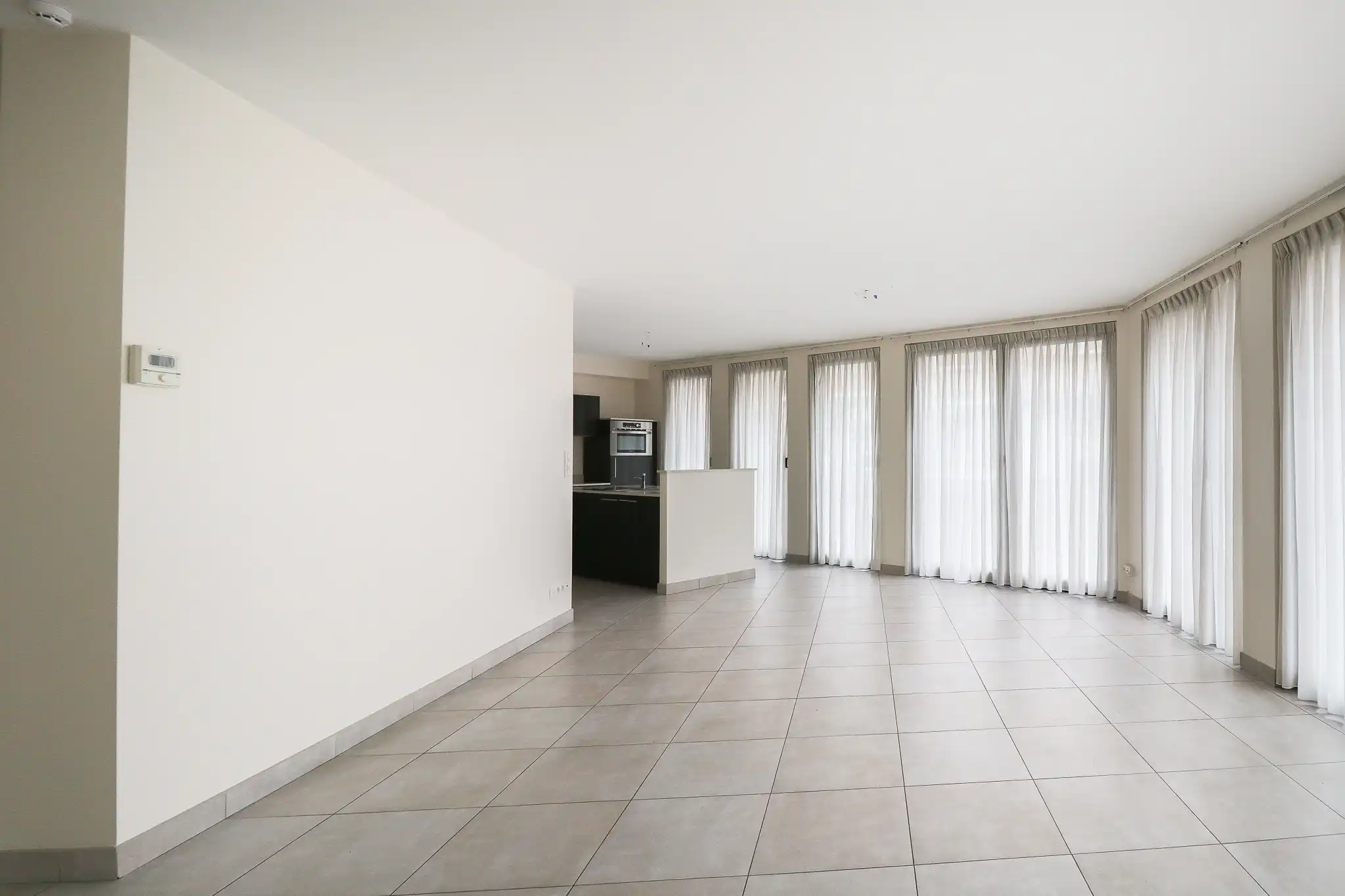 Gelijkvloers appartement met ruime leefkeuken in Wilrijk foto 6