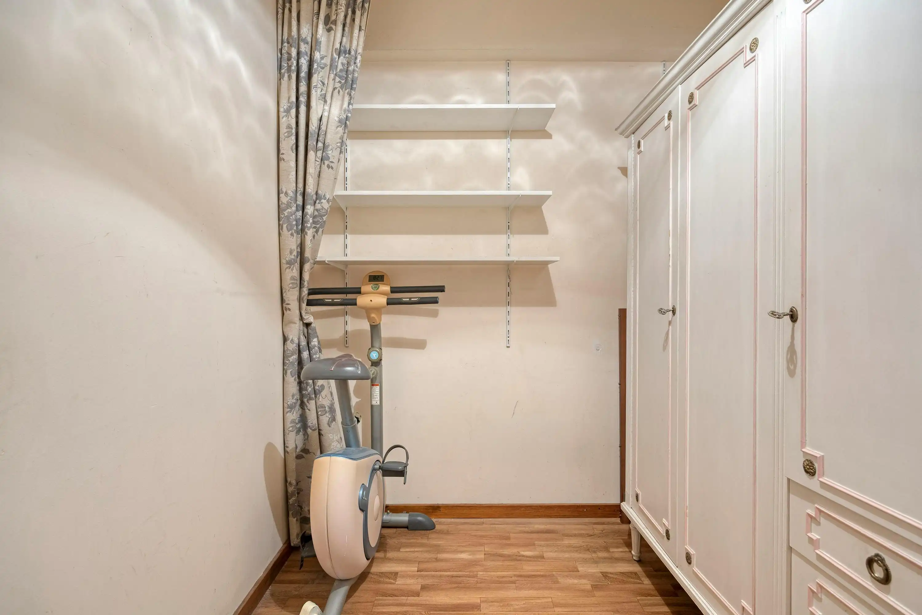 Ruim appartement met 2 terrassen te koop in Merksem foto 15
