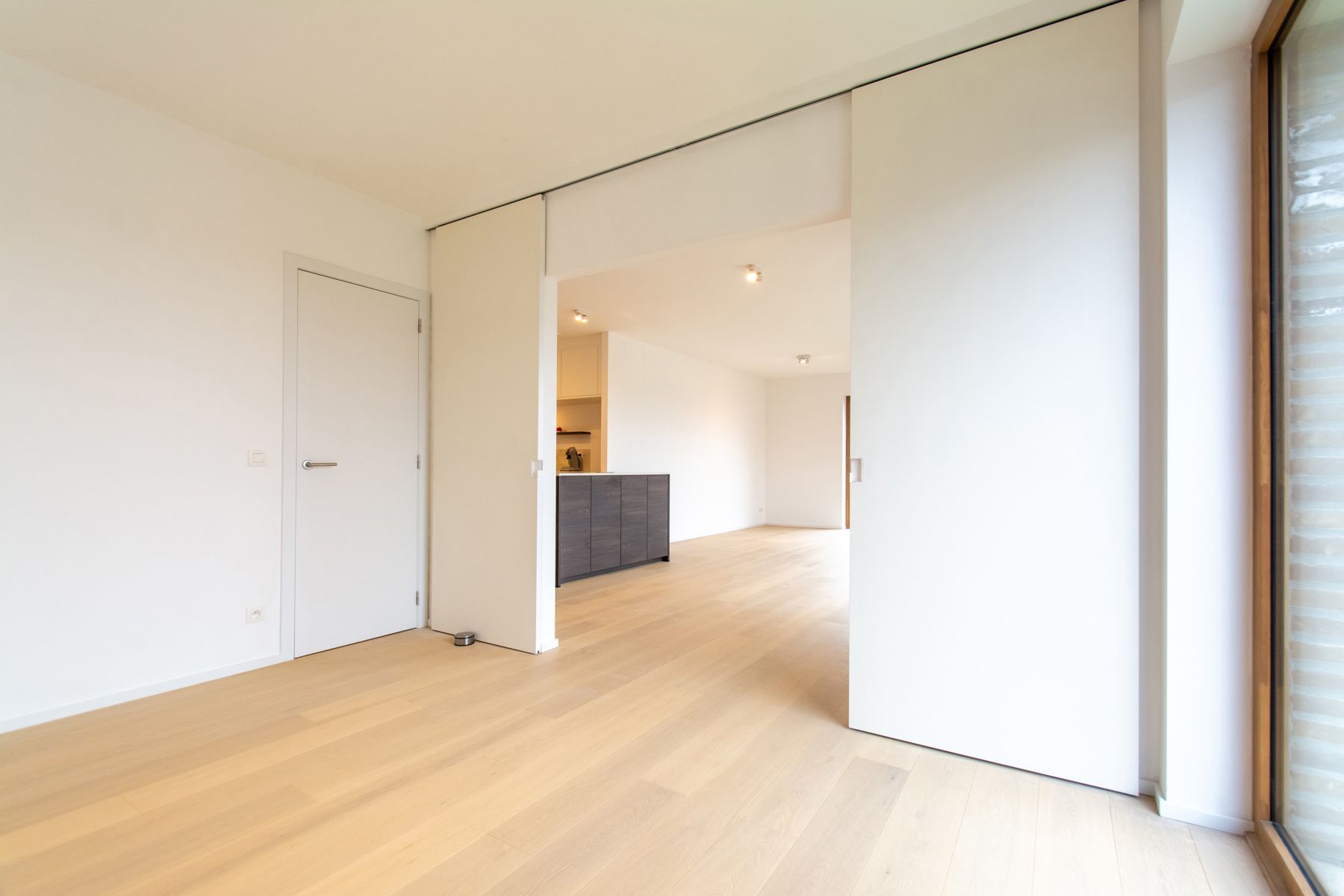 Rustig en comfortabel 3slpk appt. met zicht op park  foto 15