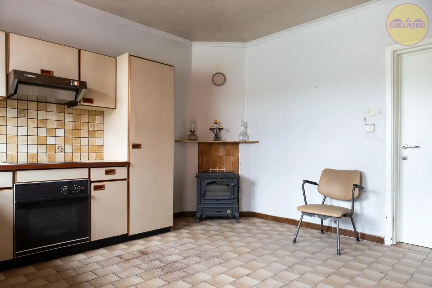 Charmante halfopen bebouwing op idyllische bosrijke locatie – uniek renovatieproject foto 10