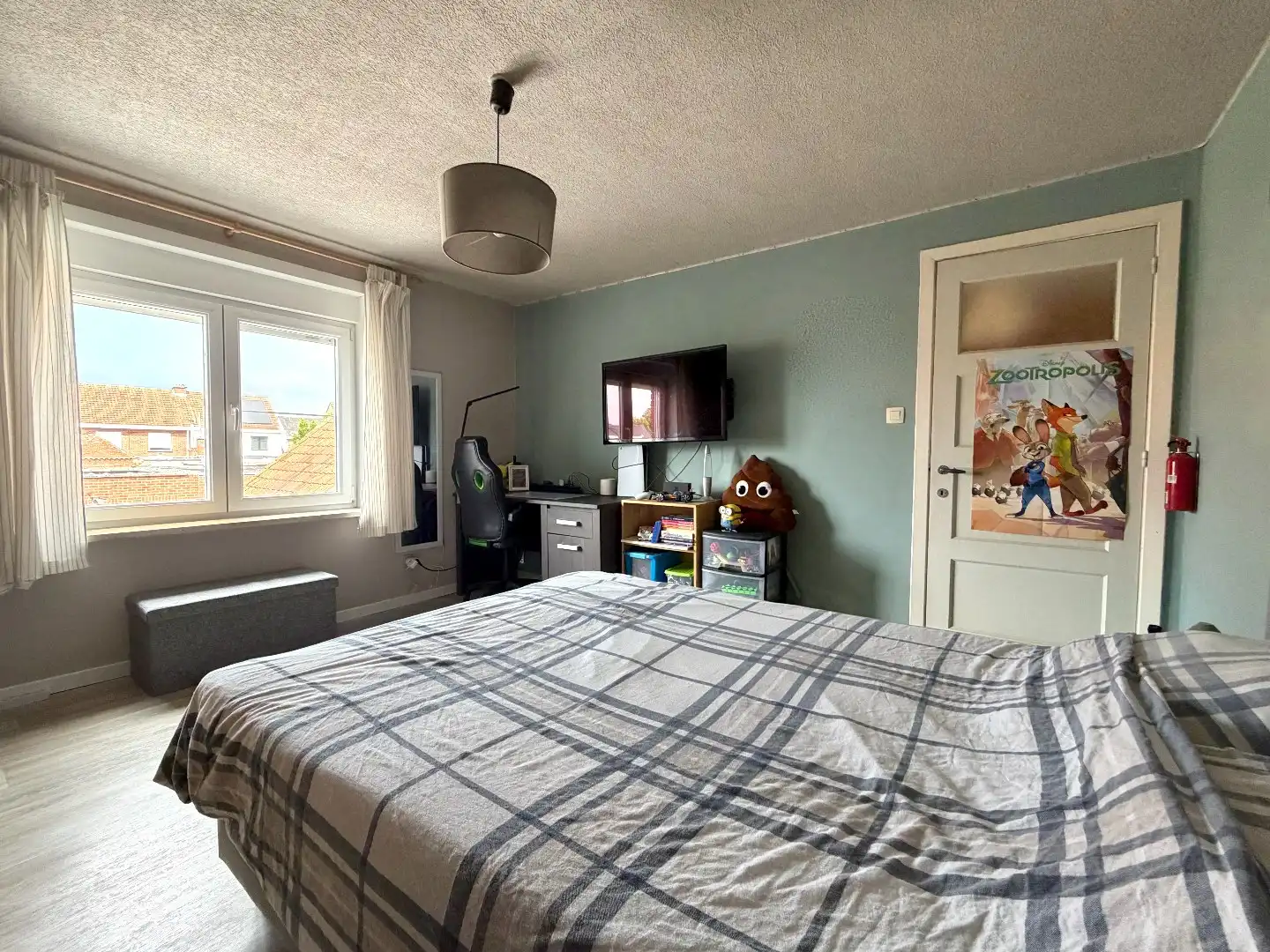 Instapklare rijwoning met garage te koop te Harelbeke! foto 9