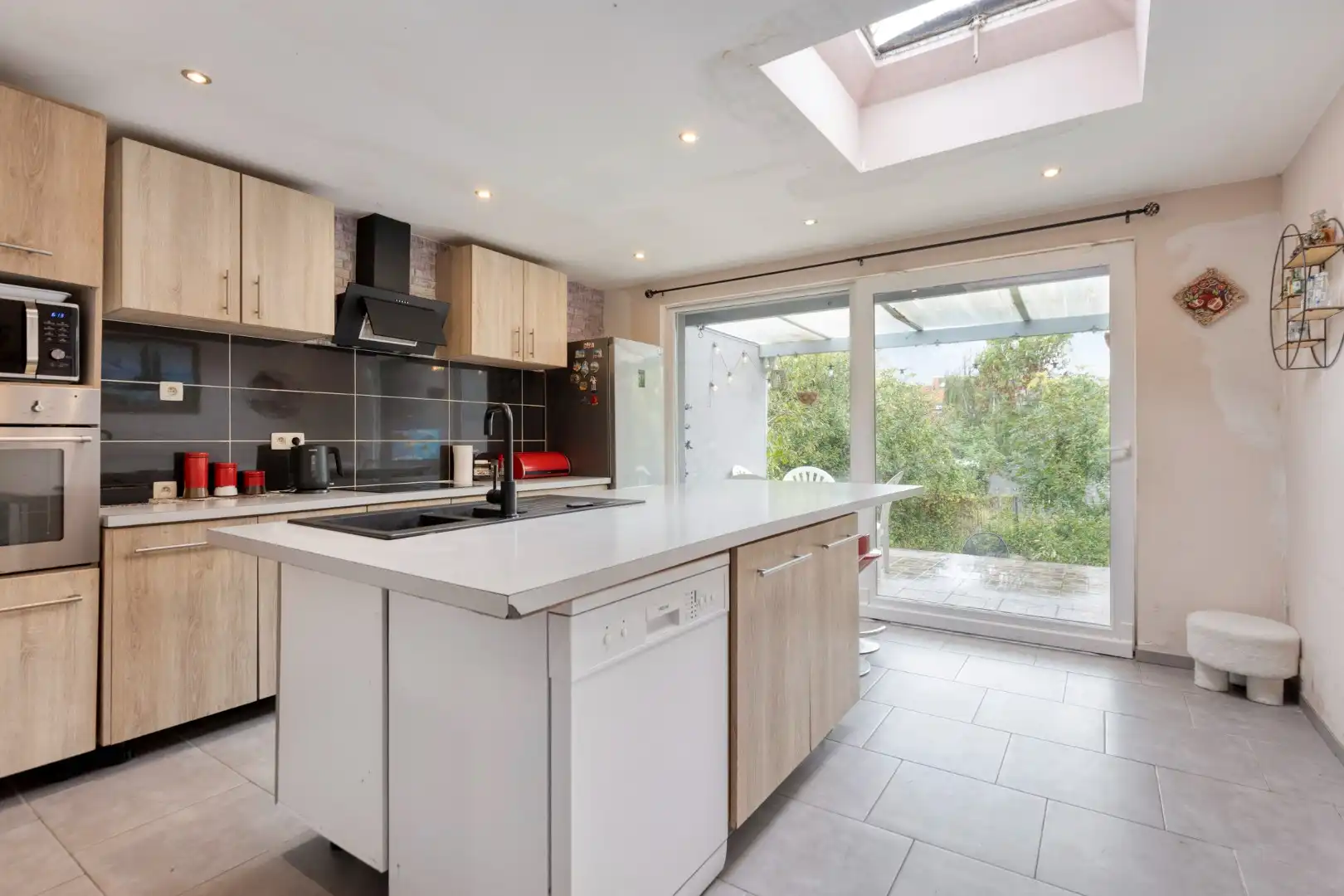 Rustig gelegen rijwoning met 3 slaapkamers en tuin foto 6