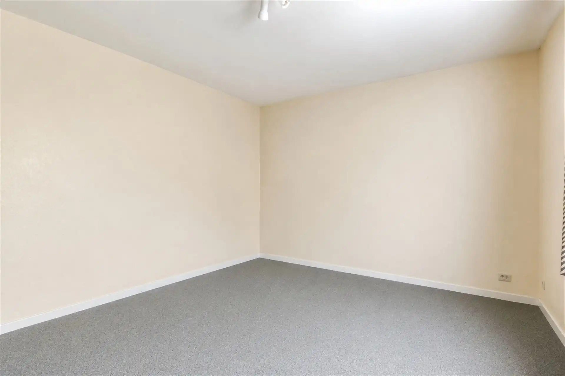 GLV appartement van 93 m² met tuin én optioneel garagebox! foto 7