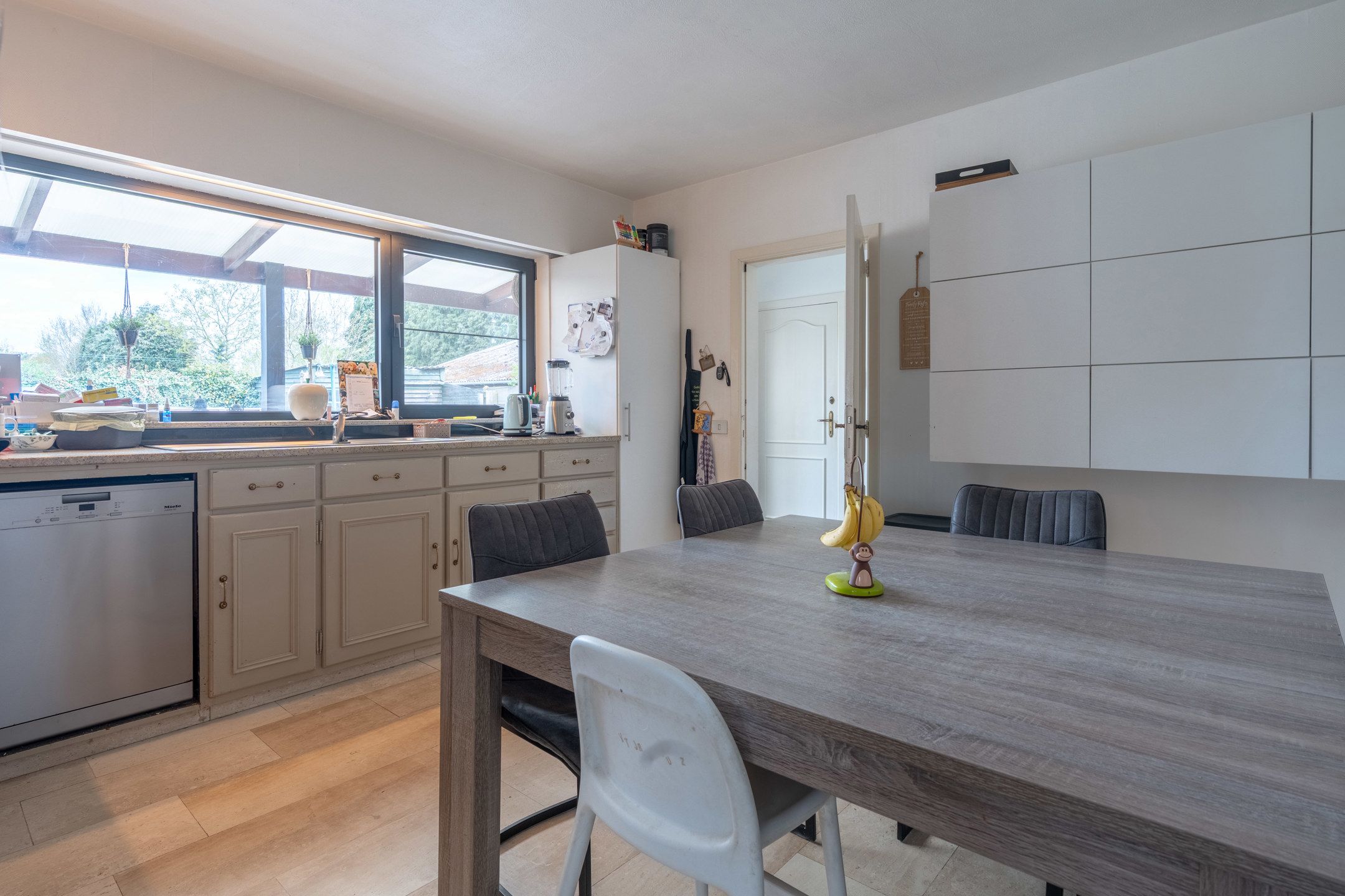 Ruime woning op gunstig gelegen perceel van 922 m² foto 11