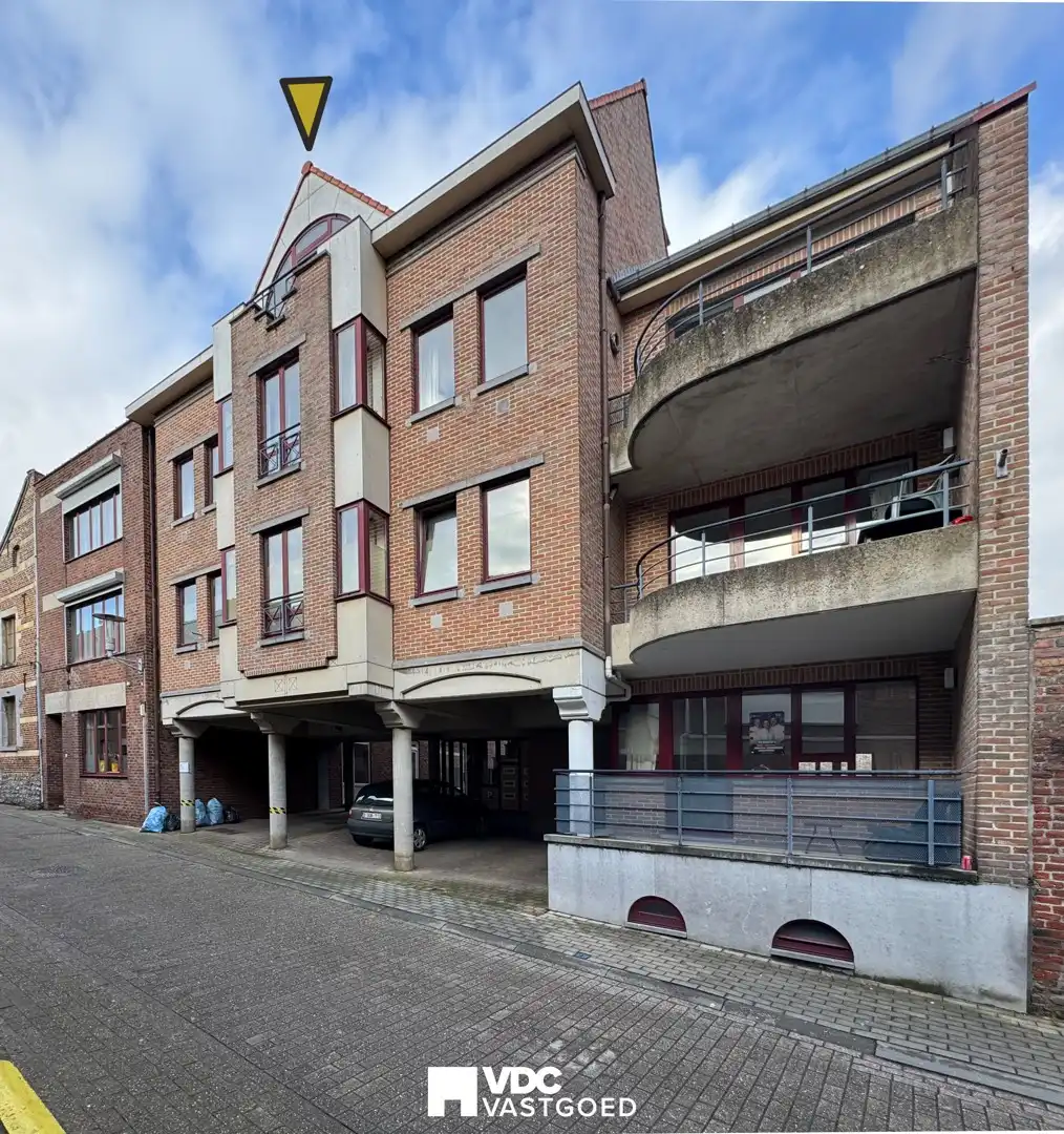Mooi appartement met 2 slaapkamers in centrum Borgloon foto 9