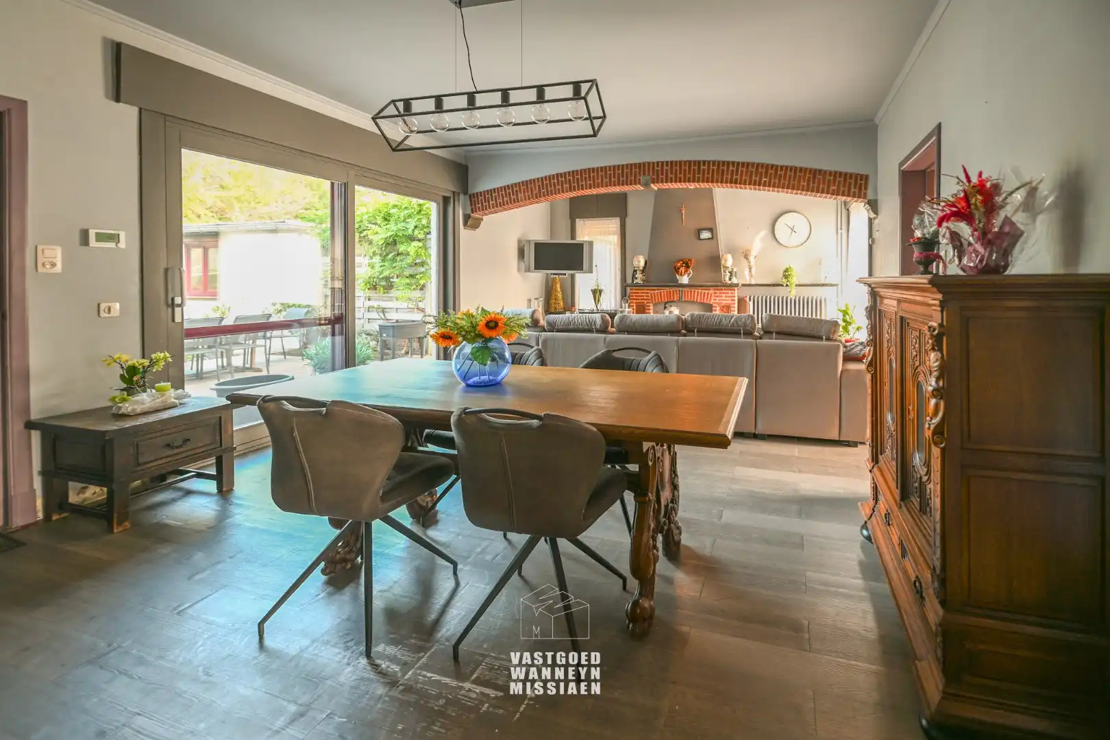 Ruime halfopen bebouwing met 3 slaapkamers op 401m2 foto 2