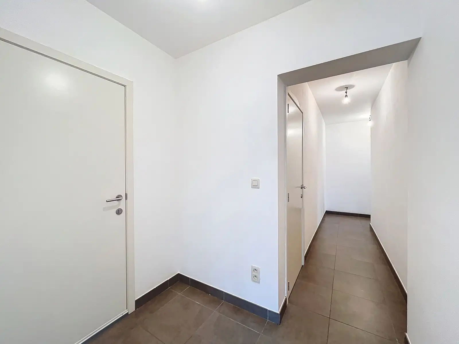 Gelijkvloers appartement met 2 slpk. nabij Kinrooi centrum foto 3