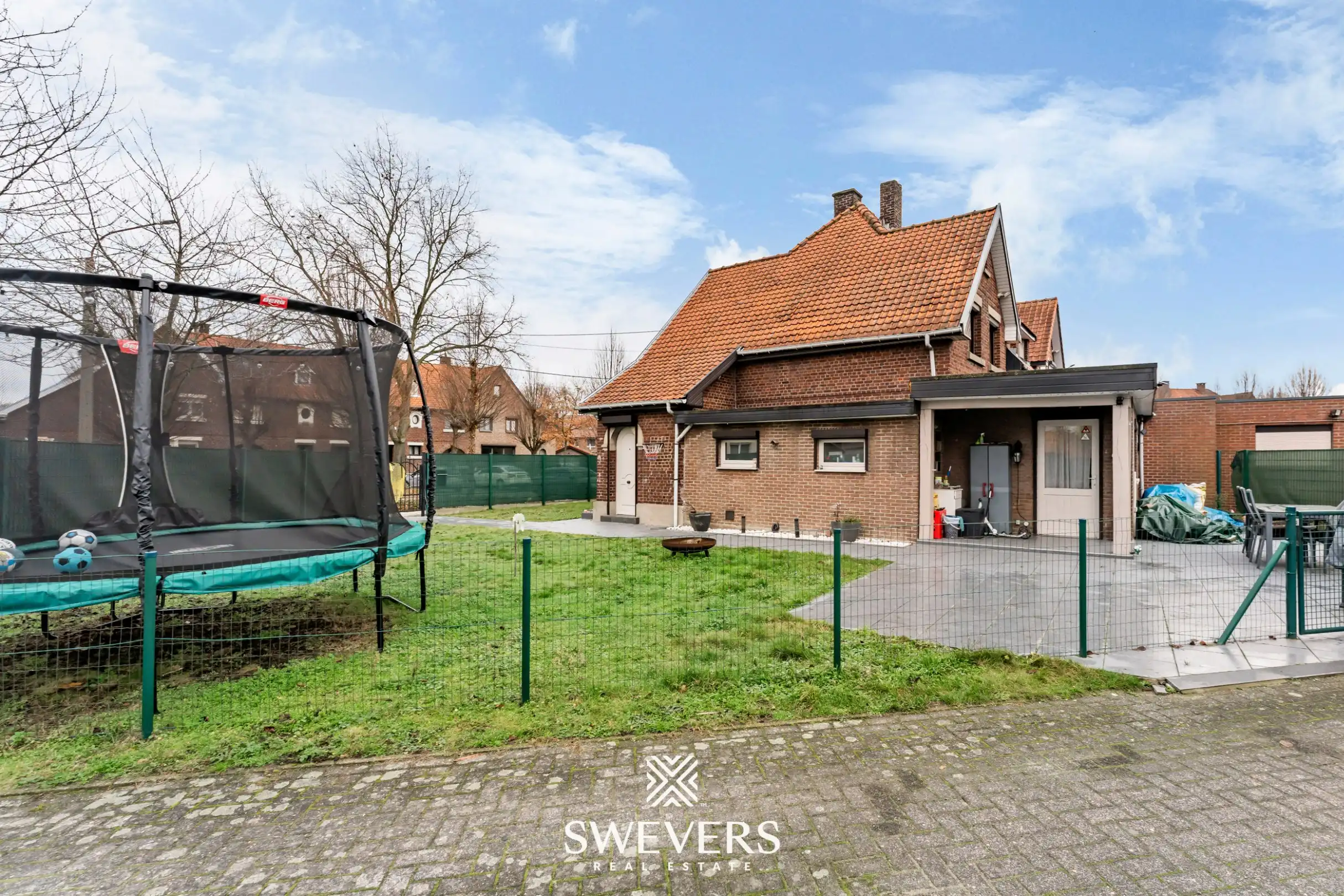 Instapklare gezinswoning met privacy en ideale ligging in Genk foto 29