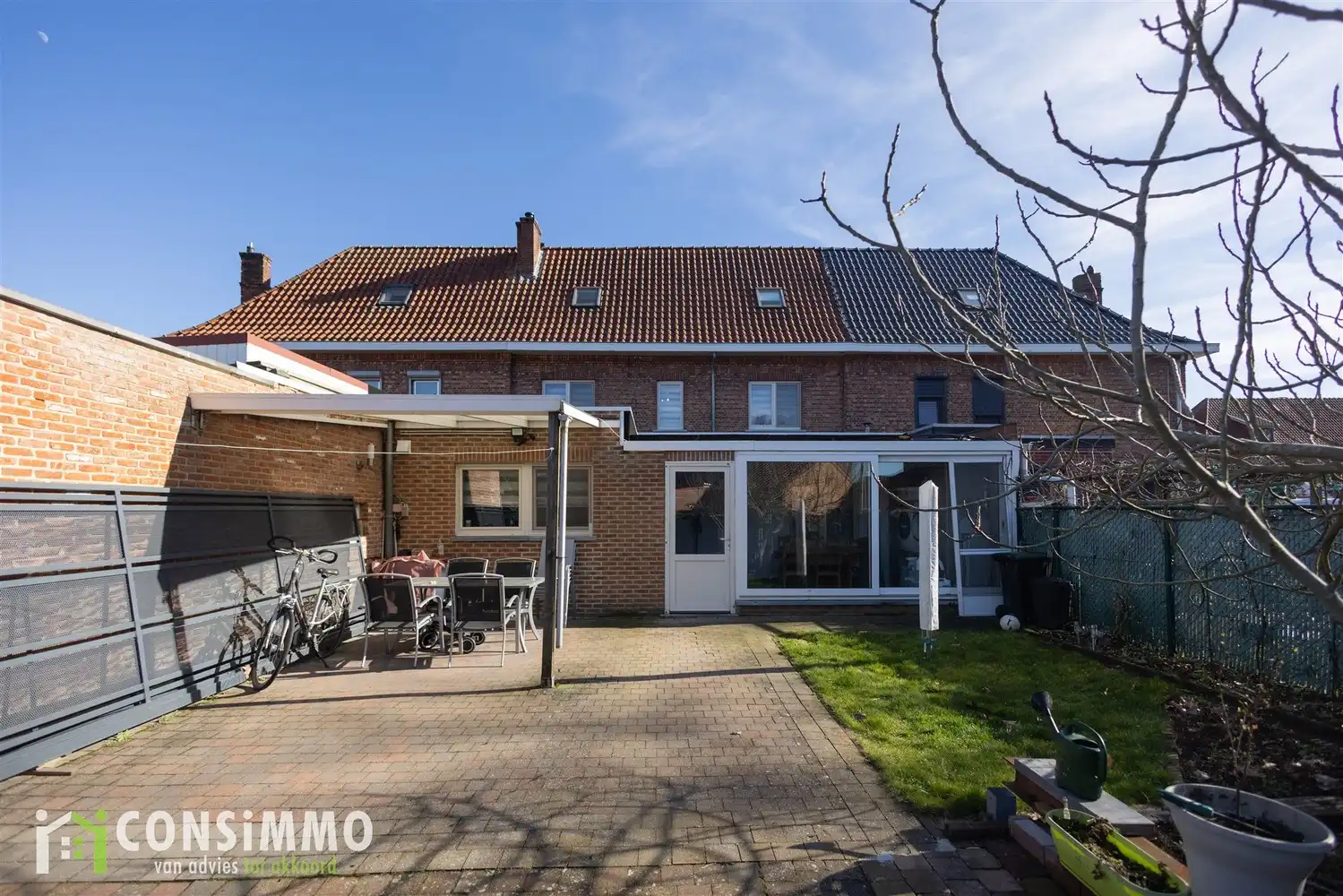 Instapklare en ruime woning met 5 slaapkamers in Genk foto 31