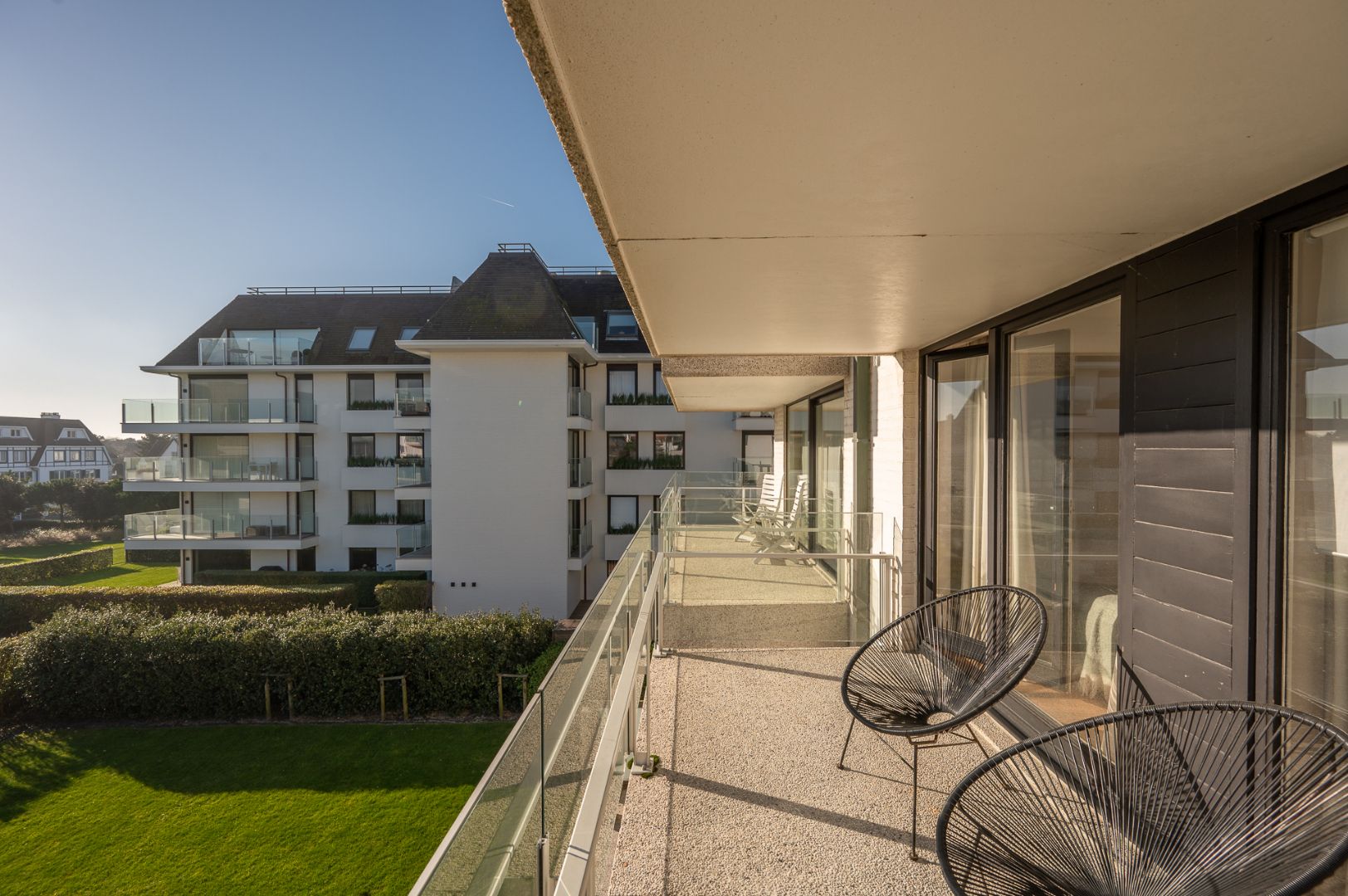 Instapklaar appartement op de wandeldijk in het Zoute foto 20