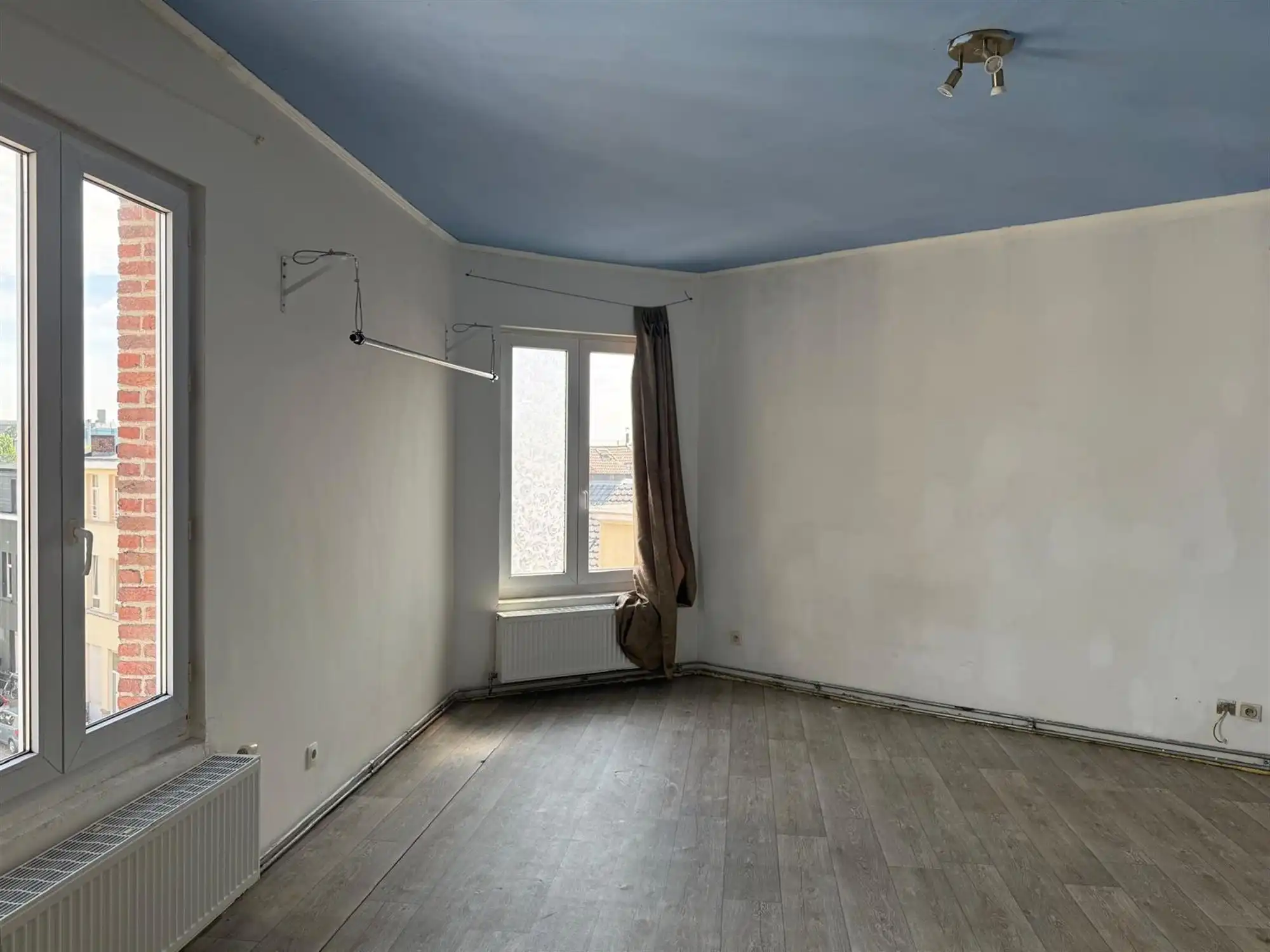Op te frissen opbrengsteigendom op interessante locatie! foto 2