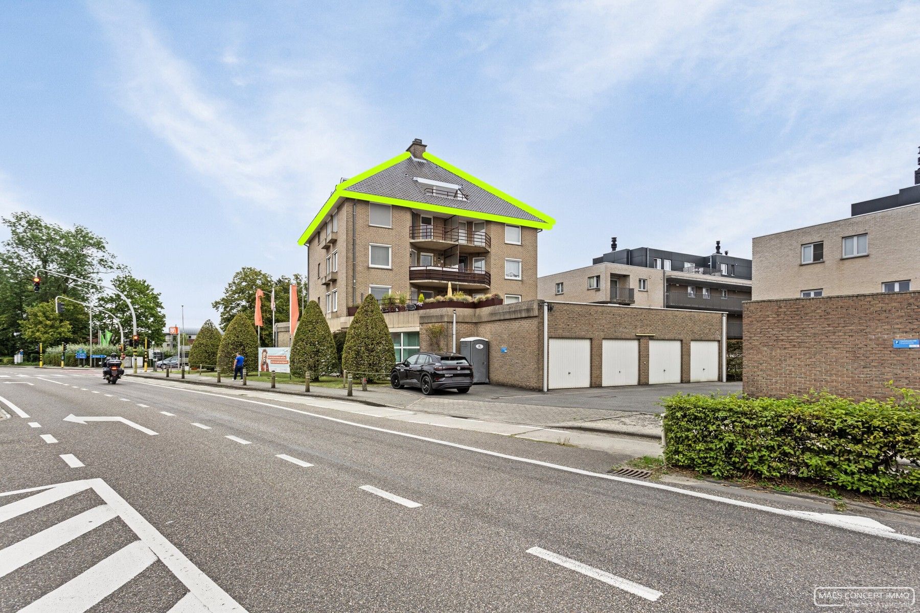 Prachtig dakappartement met garage te koop in het centrum van Vichte</p> foto {{pictureIndex}}