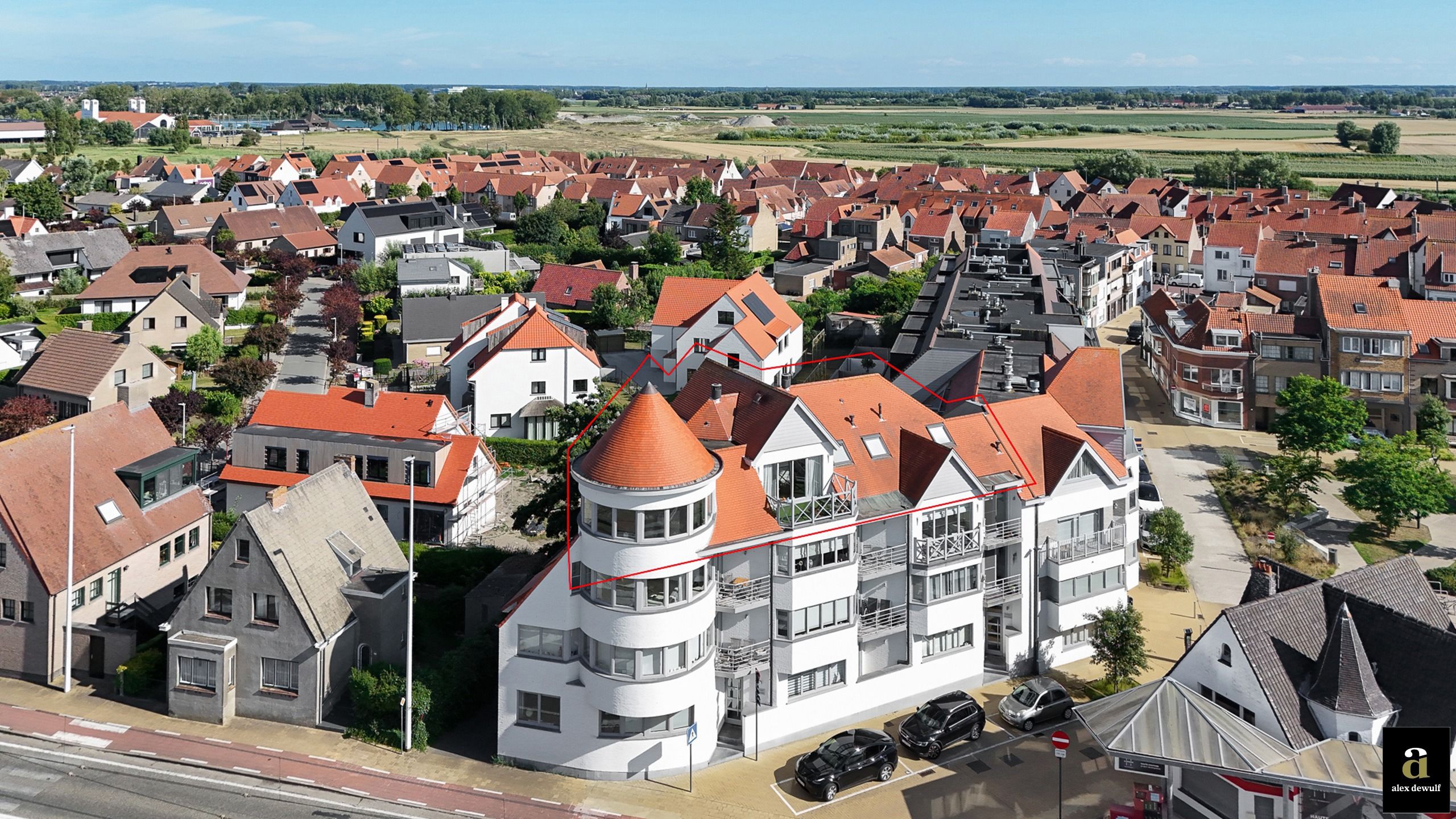 Ruim en licht dakappartement met westterras te Duinbergen foto 2