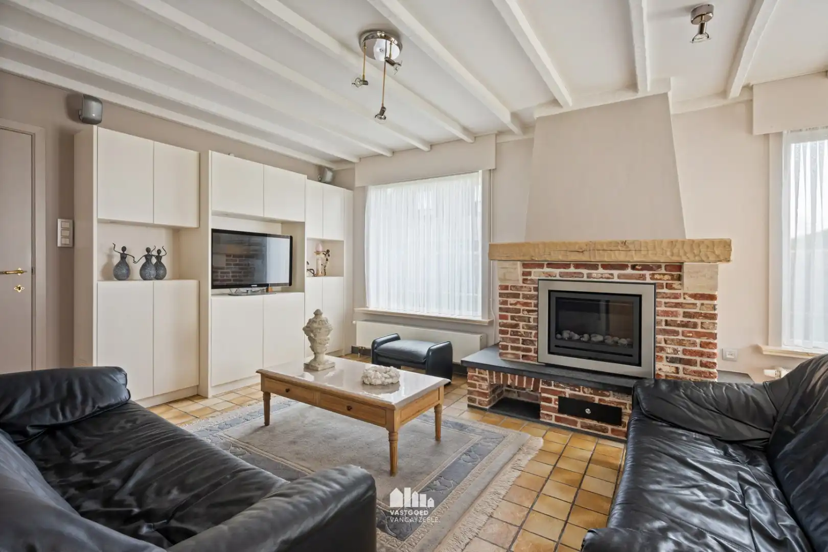 Instapklare villa met zonnige tuin op topligging in rustige wijk te Ieper    foto 10