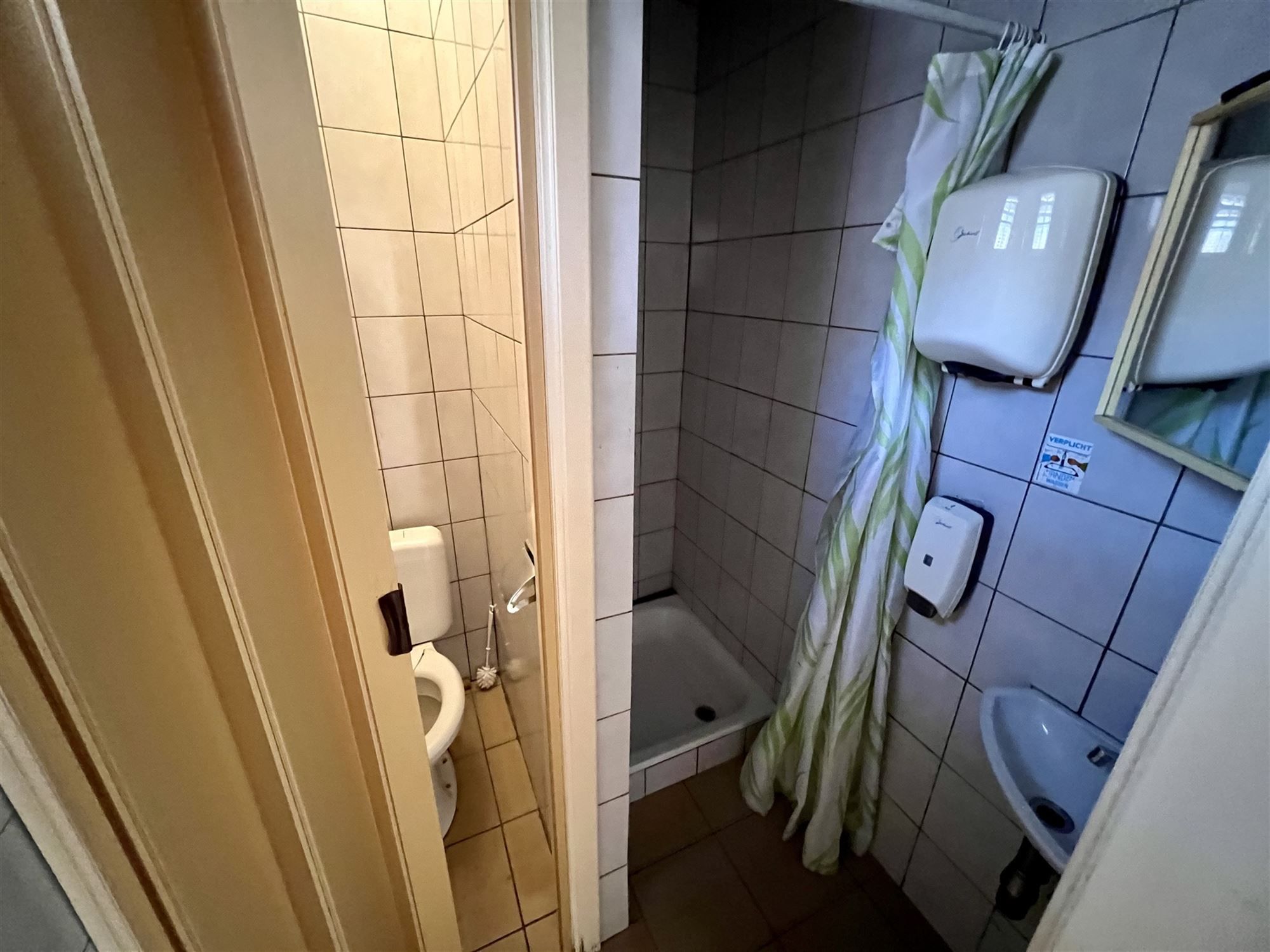 Uniek Pand van 385 m² met Onbeperkte Mogelijkheden foto 6